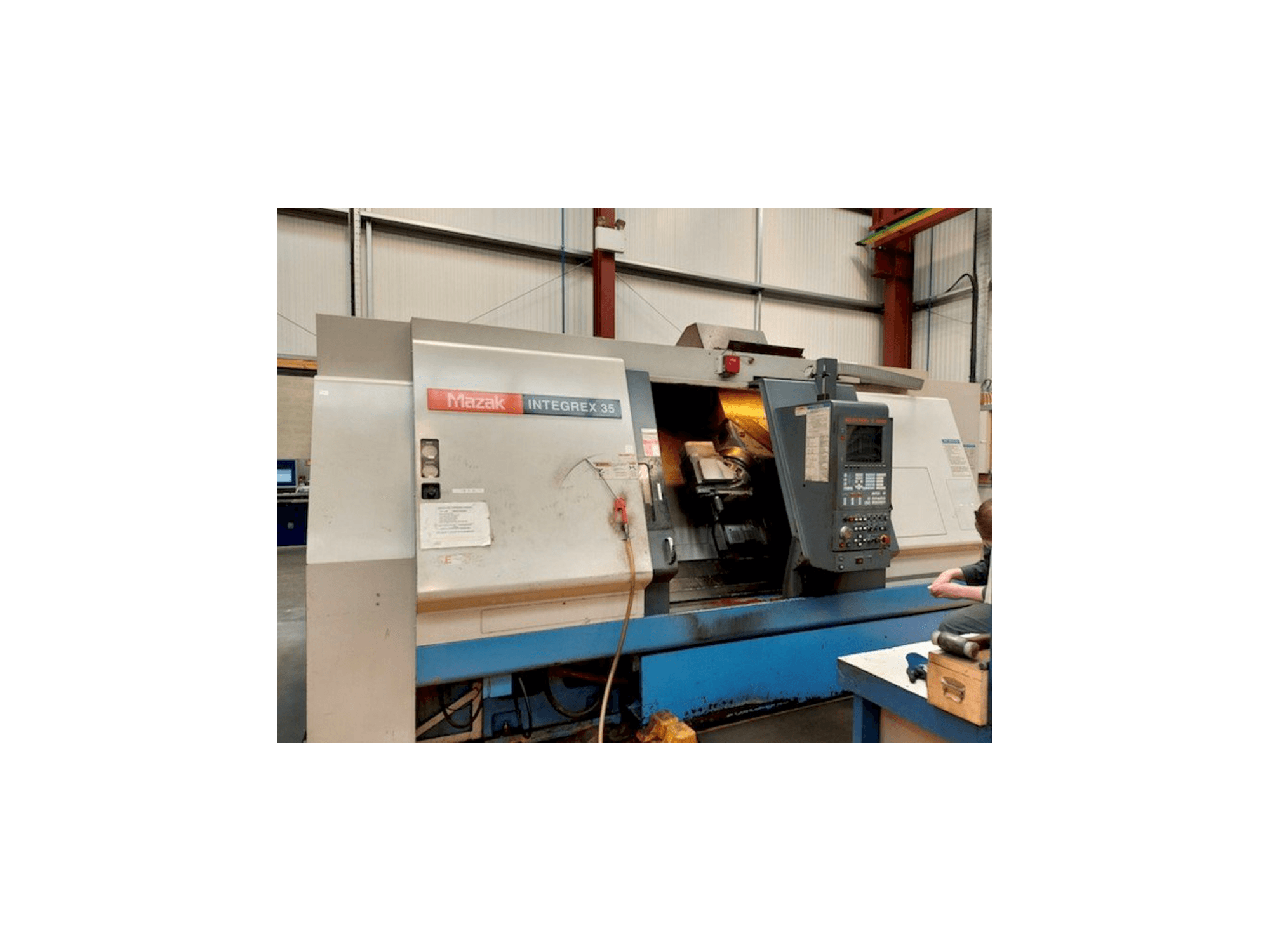 Makine Mazak INTEGREX 35Y - Önden görünüm