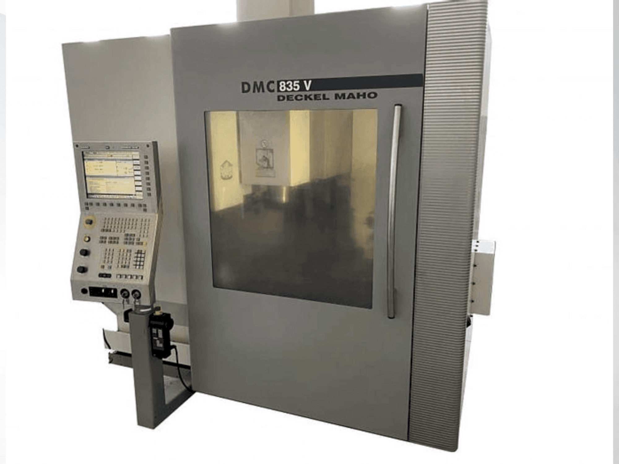 Makine DMG DECKEL MAHO DMC 835V - Önden görünüm