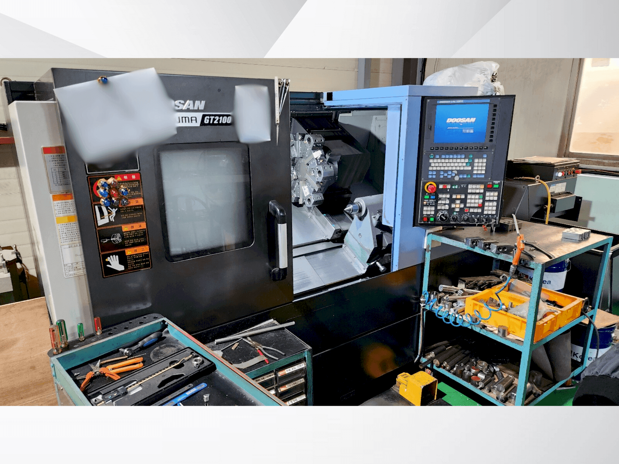 Makine DOOSAN PUMA GT2100 - Önden görünüm