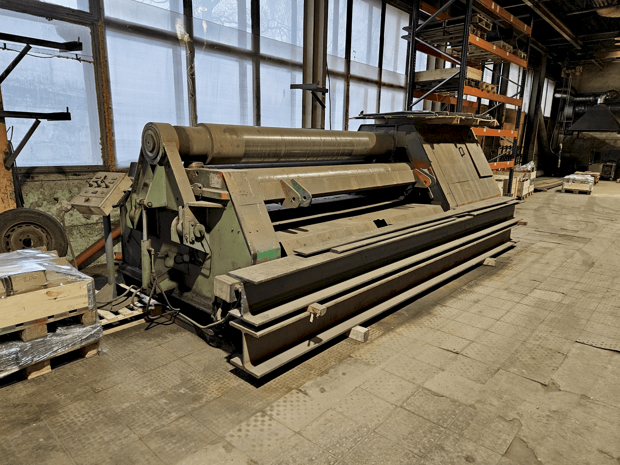 Makine FACCIN 4HEL 3-25/20 - Önden görünüm