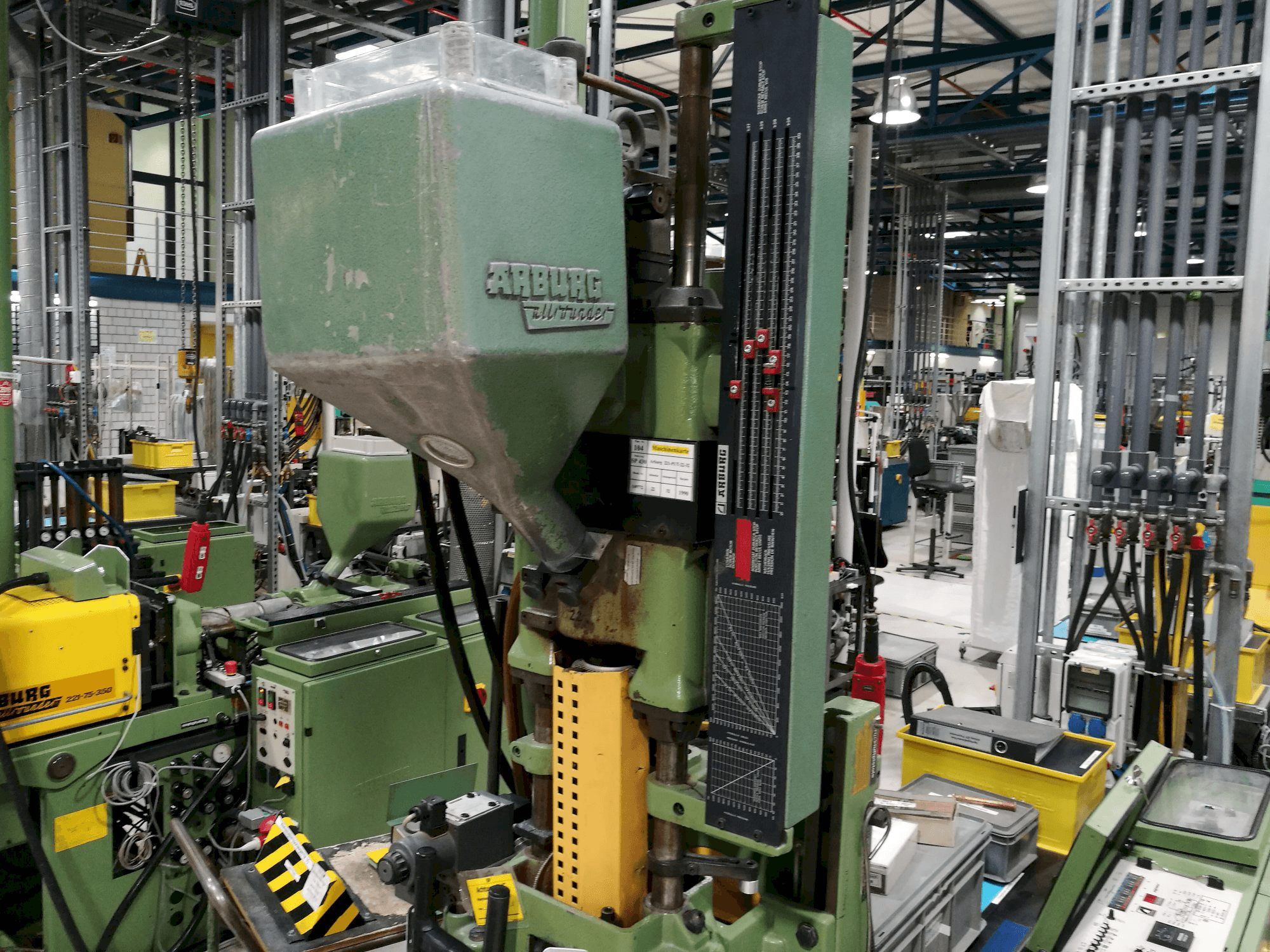 Makine Arburg - Sol görünüm Allrounder 221-75-350