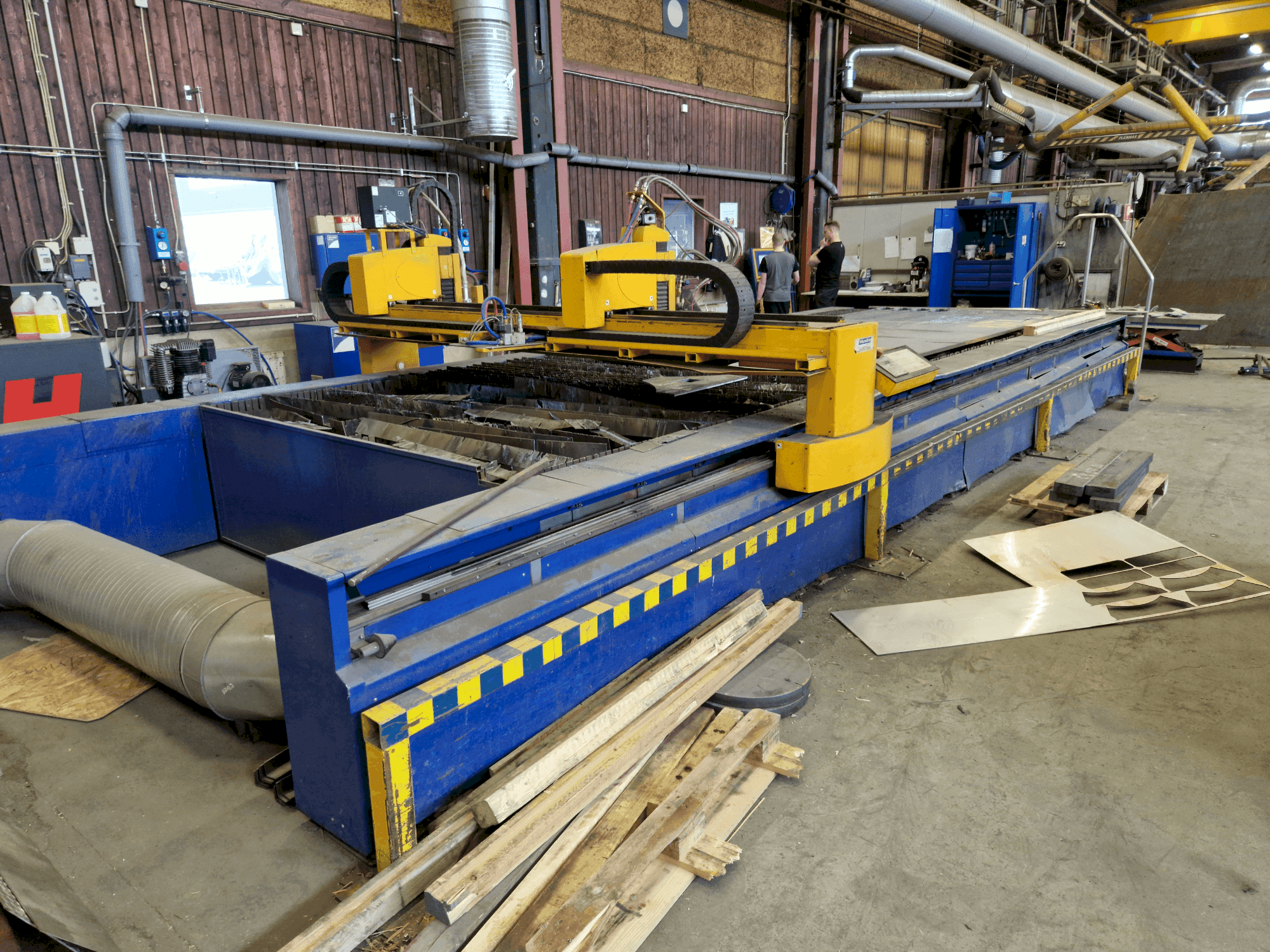 Makine MicroStep PLS 7501.25PG - Önden görünüm