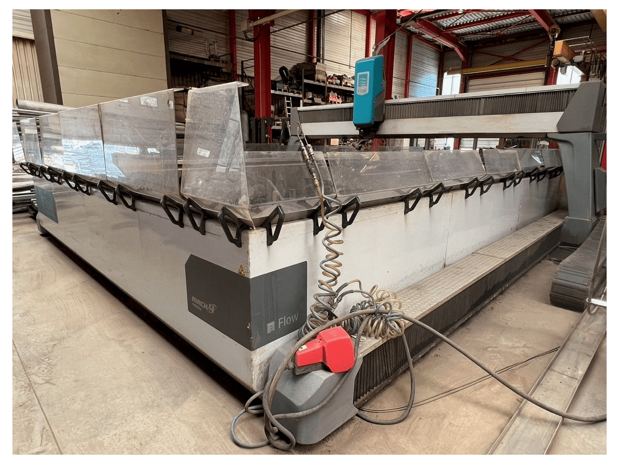 Makine Flow MACH4 4060 XD - Önden görünüm