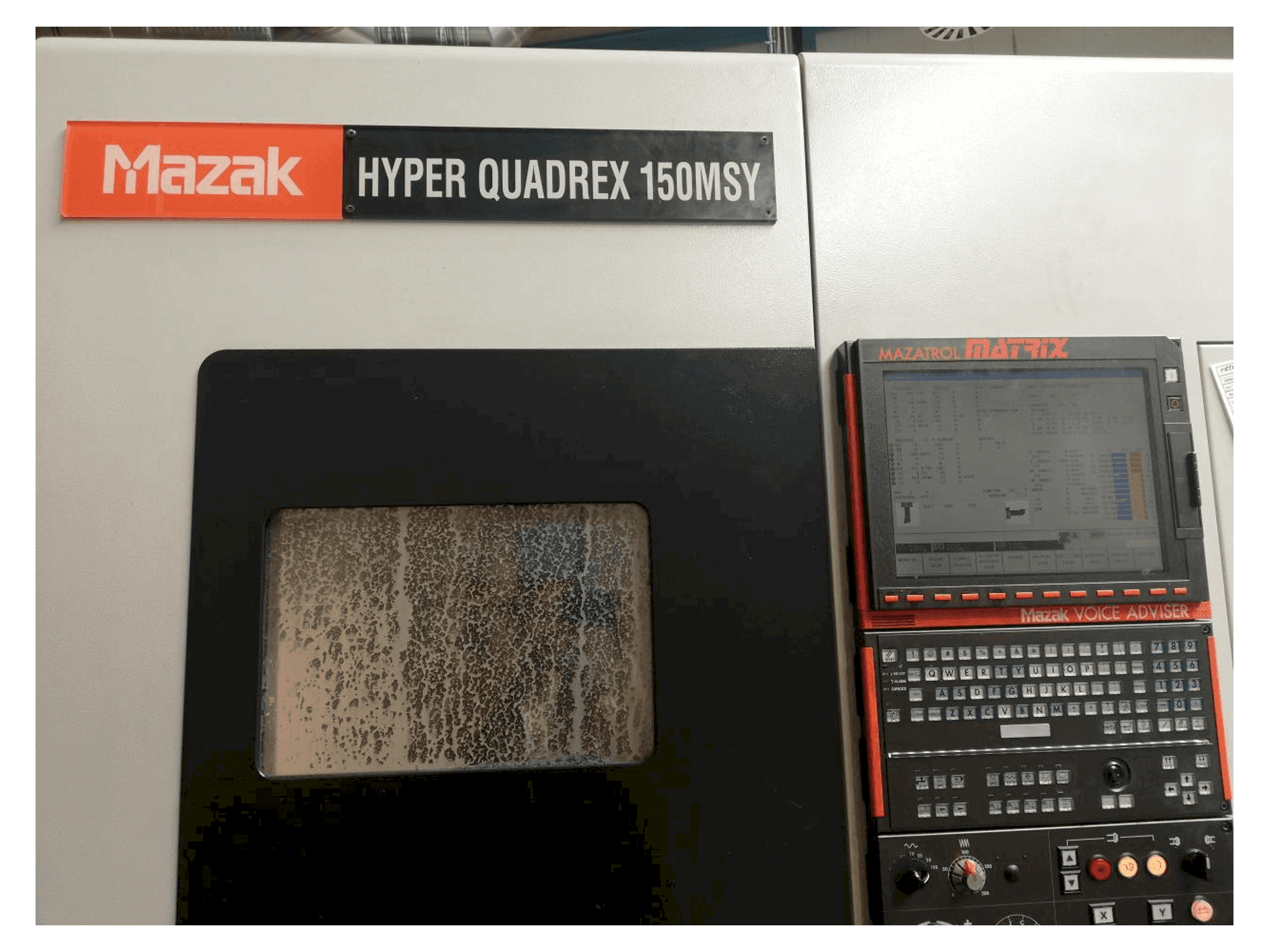 Makine Mazak HYPER QUADREX 150MSY - Önden görünüm