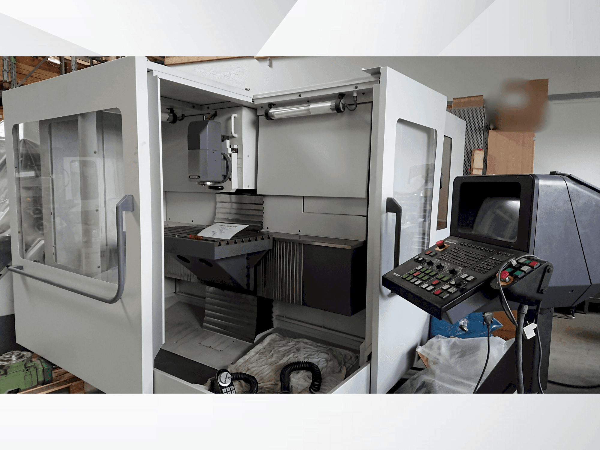 Makine DECKEL FP4-60T - Önden görünüm