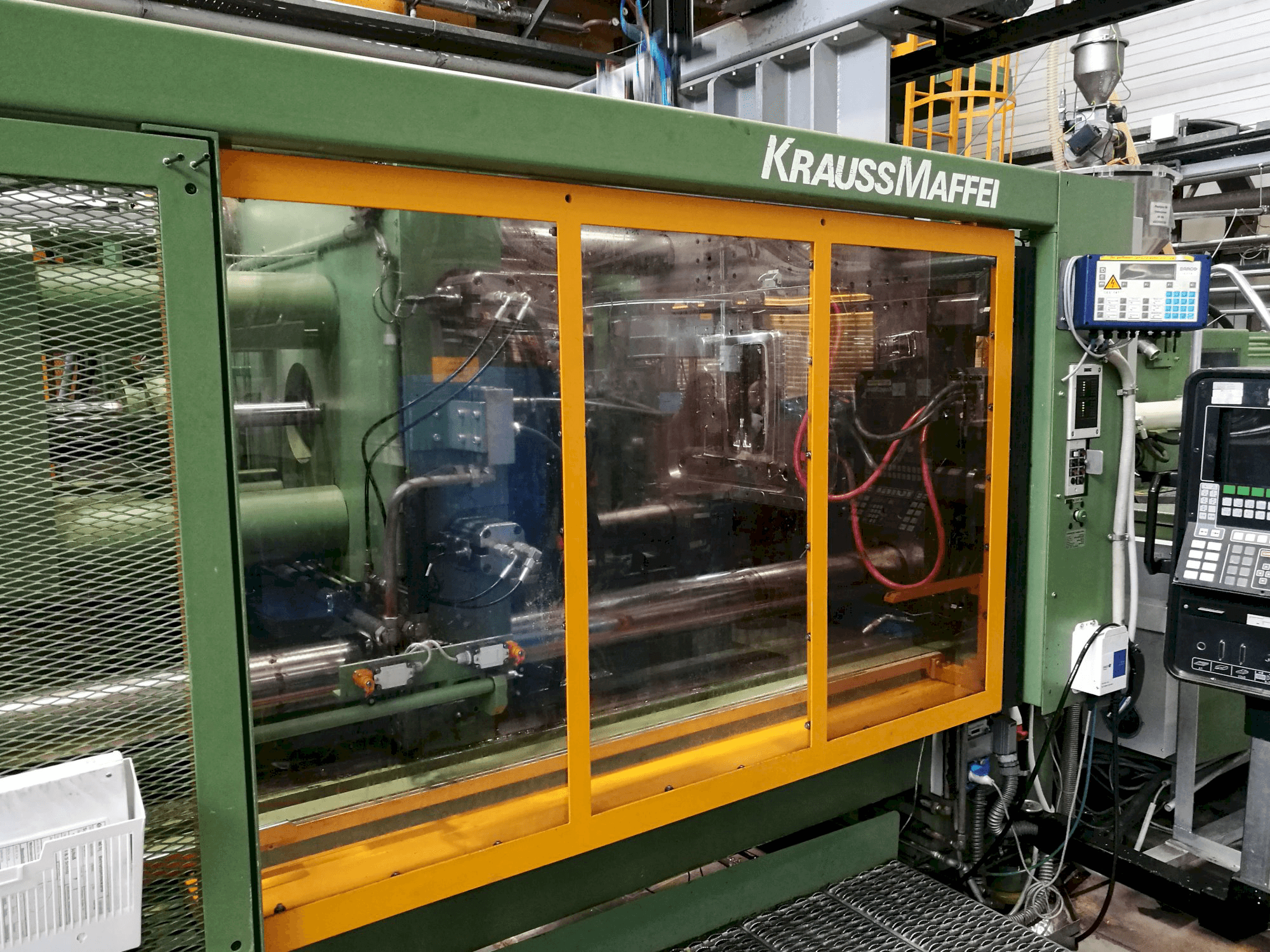 Makine Krauss Maffei - Sol görünüm 650-2300 B2