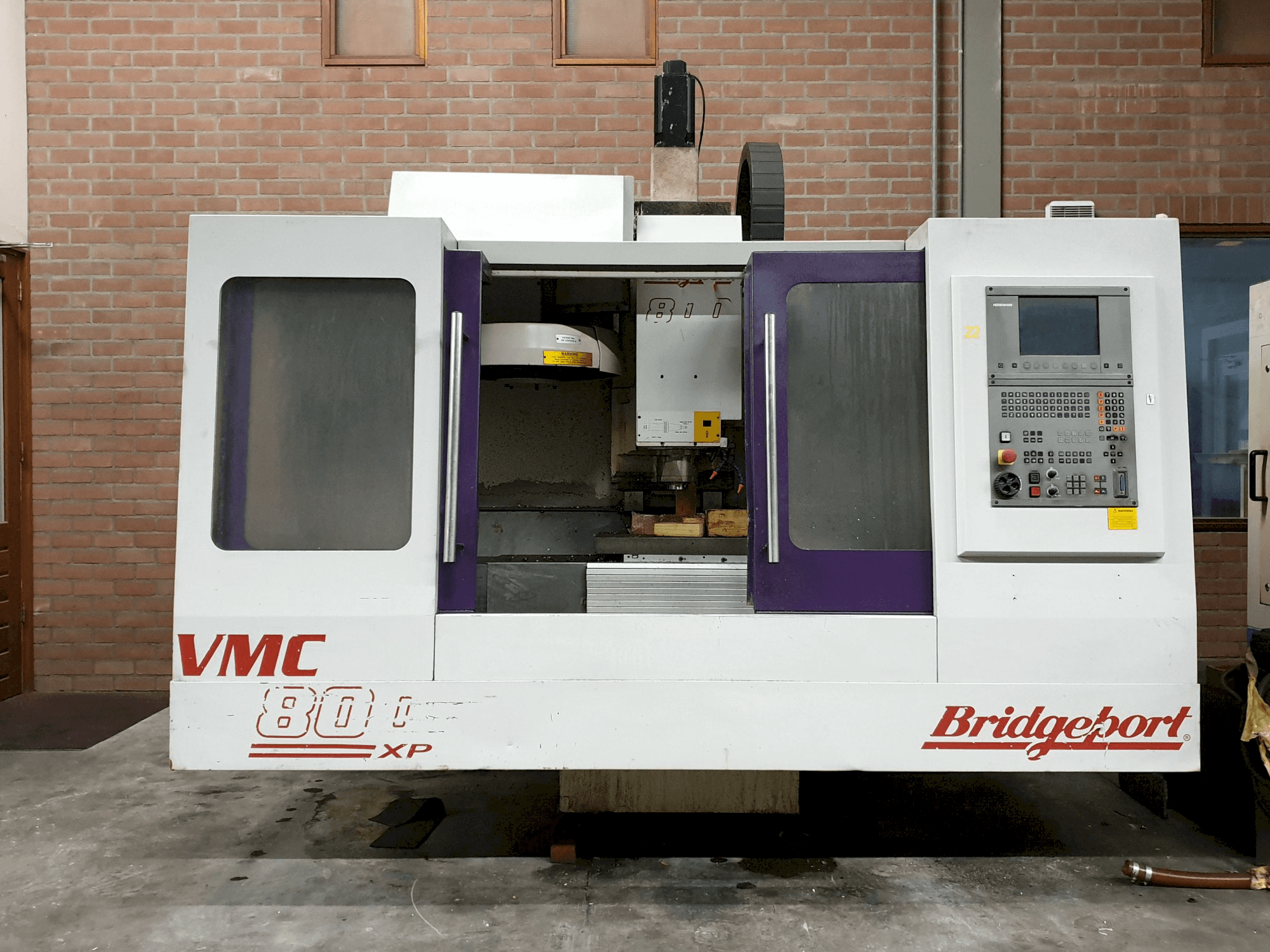 Makine Bridgeport - Önden görünüm VMC 800 22