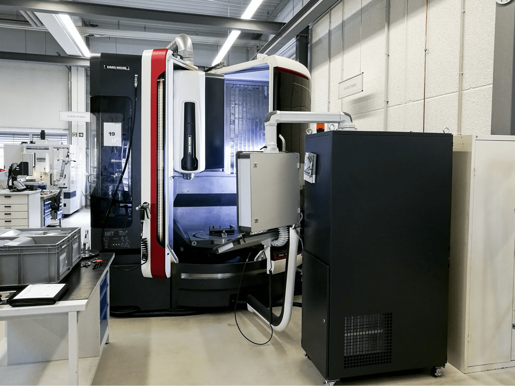 Makine DMG MORI - Önden görünüm LASERTEC 65
