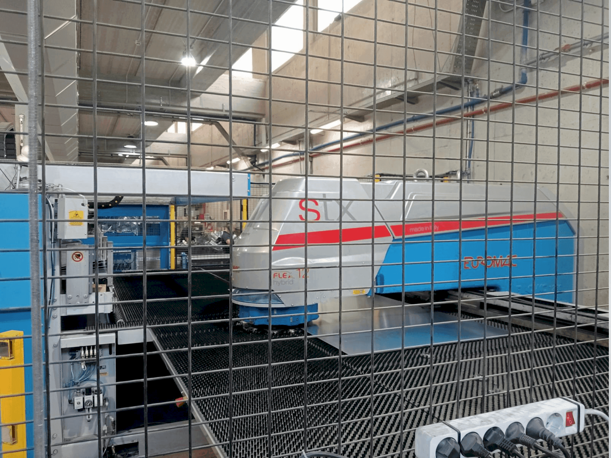 Makine Euromac 1250 STX Flex 12 Hybrid - Önden görünüm