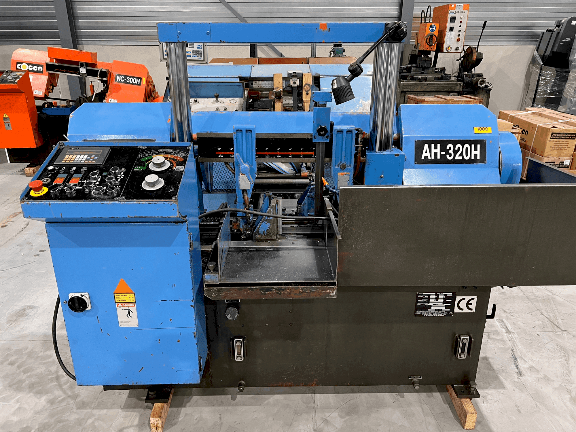 Makine Cosen AH 320 H - Önden görünüm