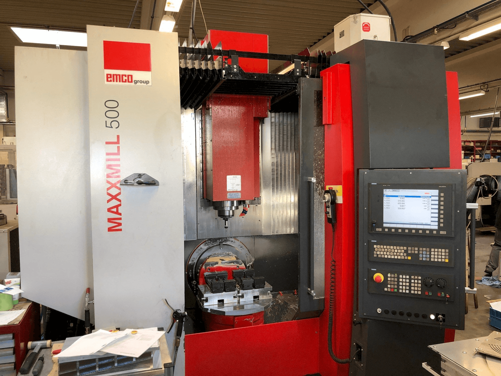 Makine EMCO MAXXMILL 500 - Önden görünüm