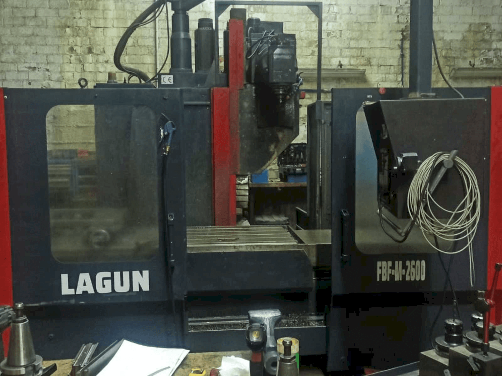 Makine LAGUN FBF-M-2600 - Önden görünüm