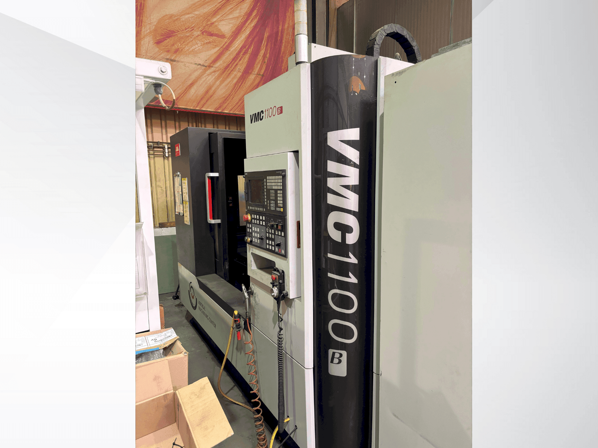 Makine SMTCL vmc 1100B - Önden görünüm