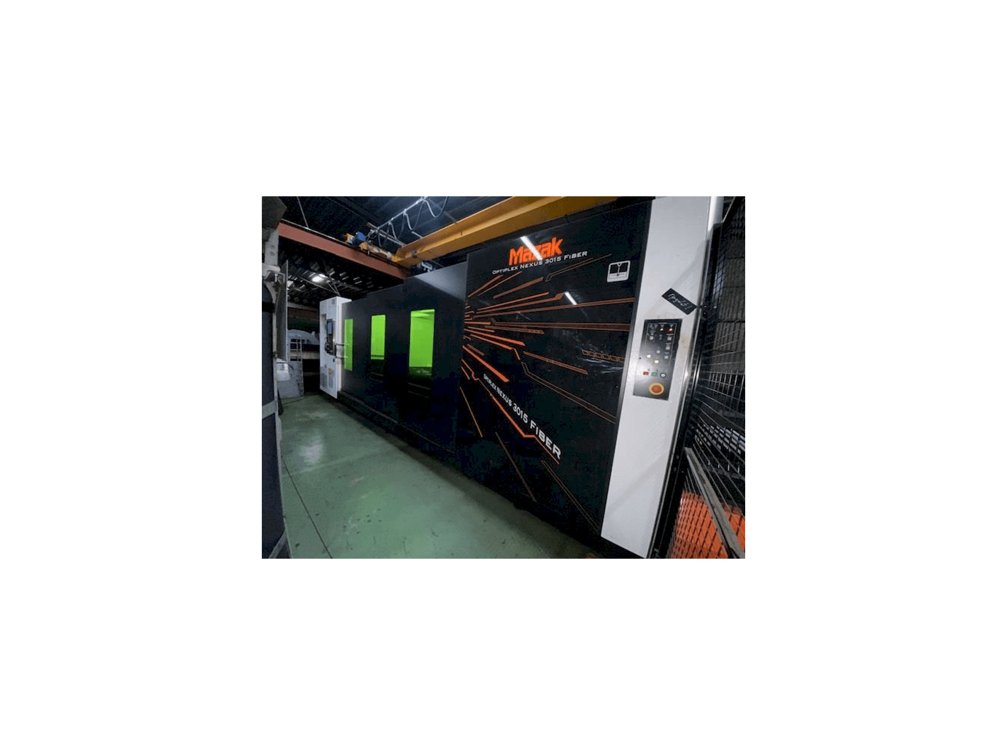 Makine Mazak Optiplex Nexus 3015 - Önden görünüm