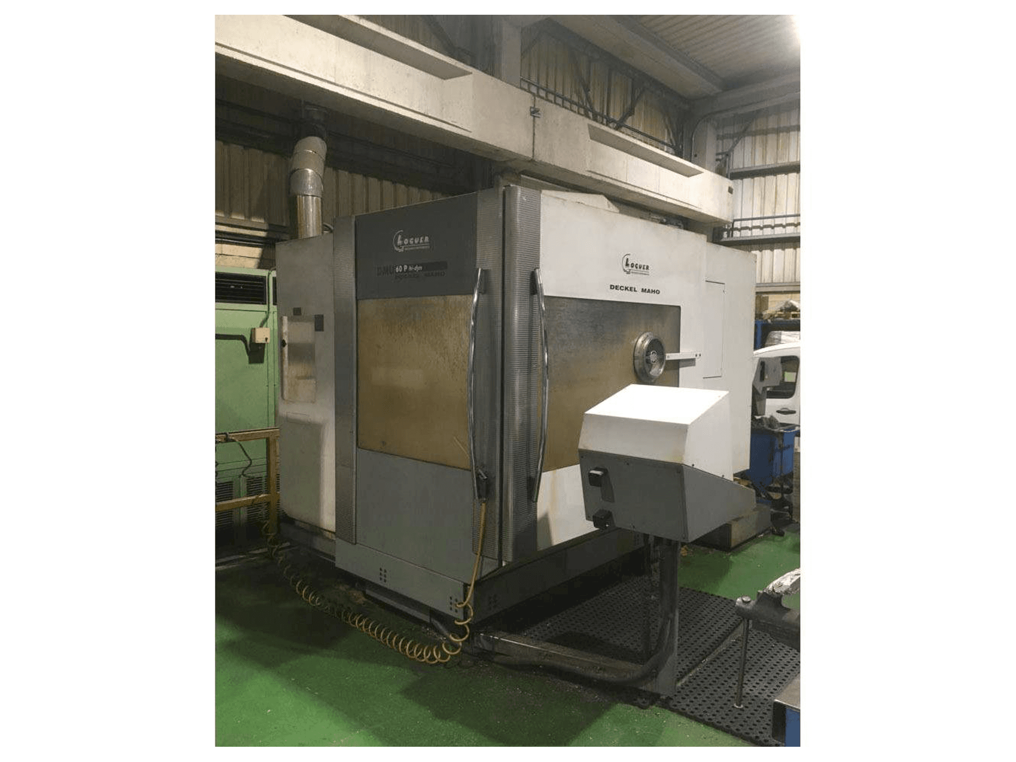 Makine DECKEL MAHO DMU 60P hi-dyn - Önden görünüm