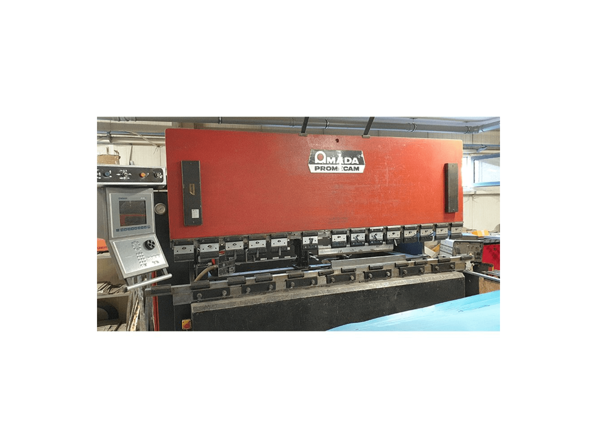 Makine AMADA ITPS 103 - Önden görünüm