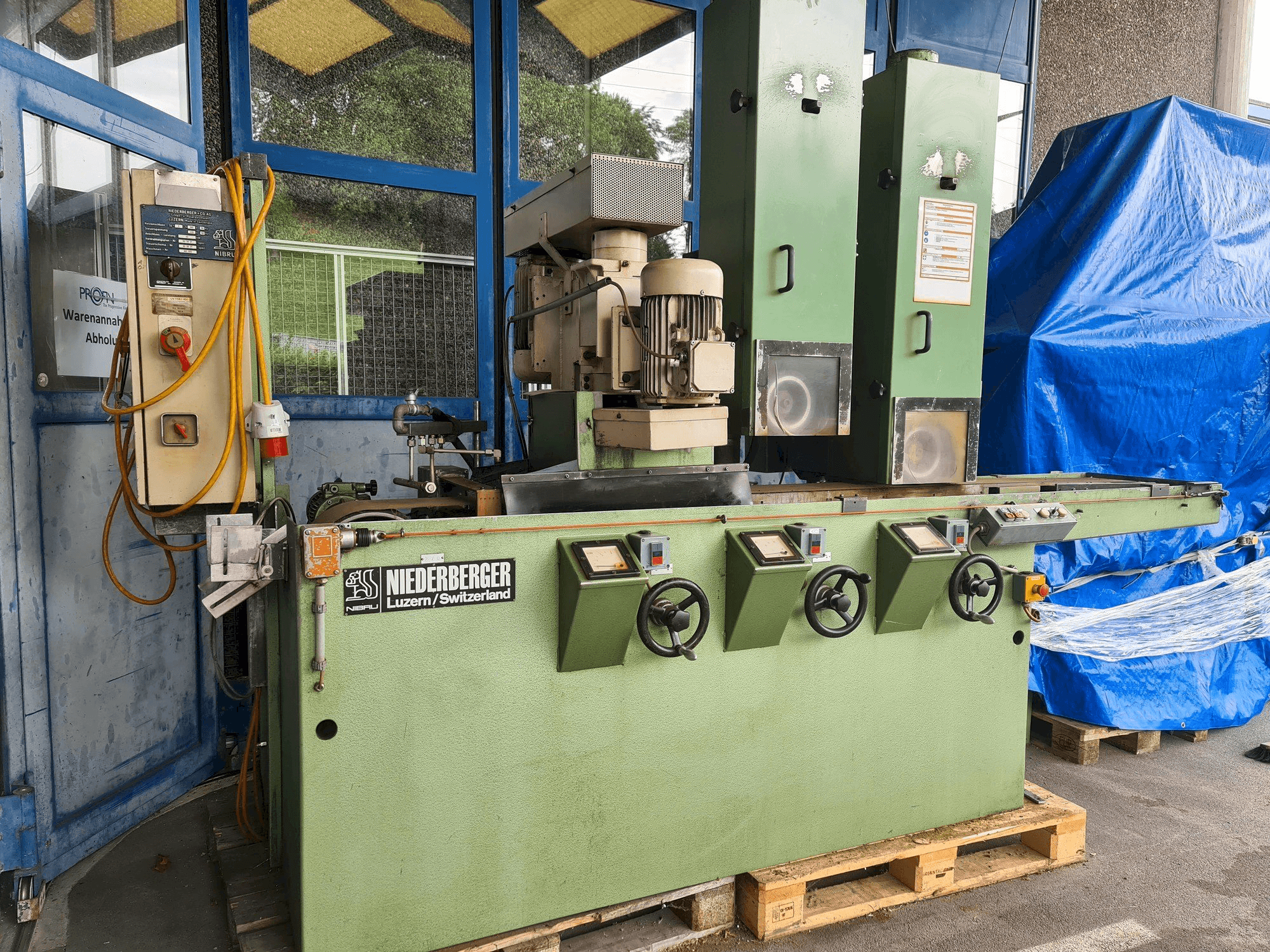 Makine NIEDERBERGER UV F04 F43 - Önden görünüm