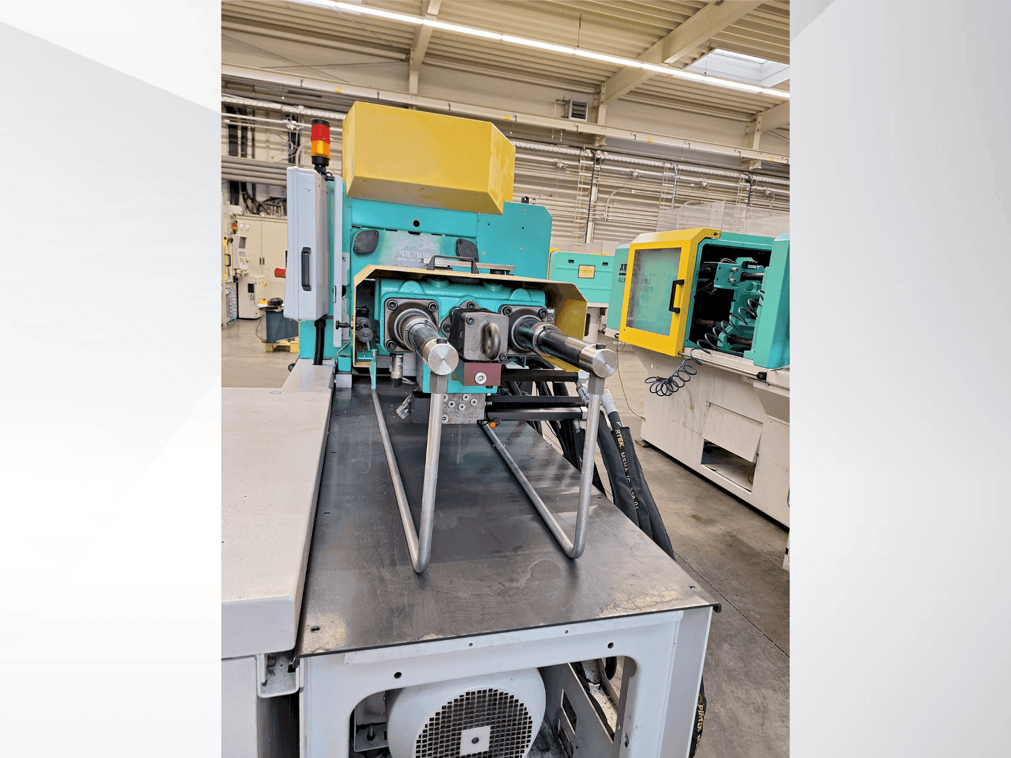 Makine Arburg 370 S 600 - 170 - Önden görünüm