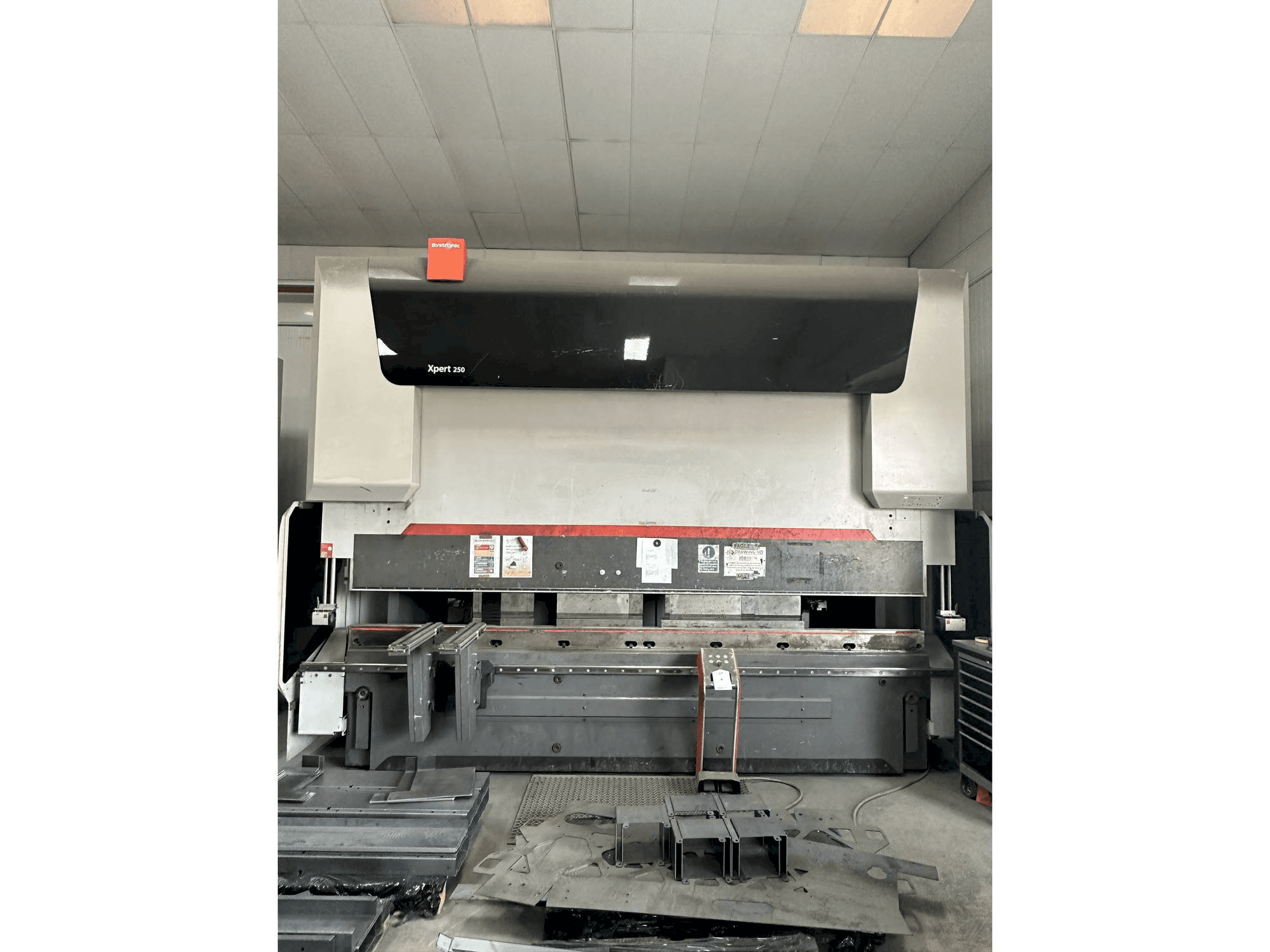 Makine Bystronic Xpert 250/4100 - Önden görünüm