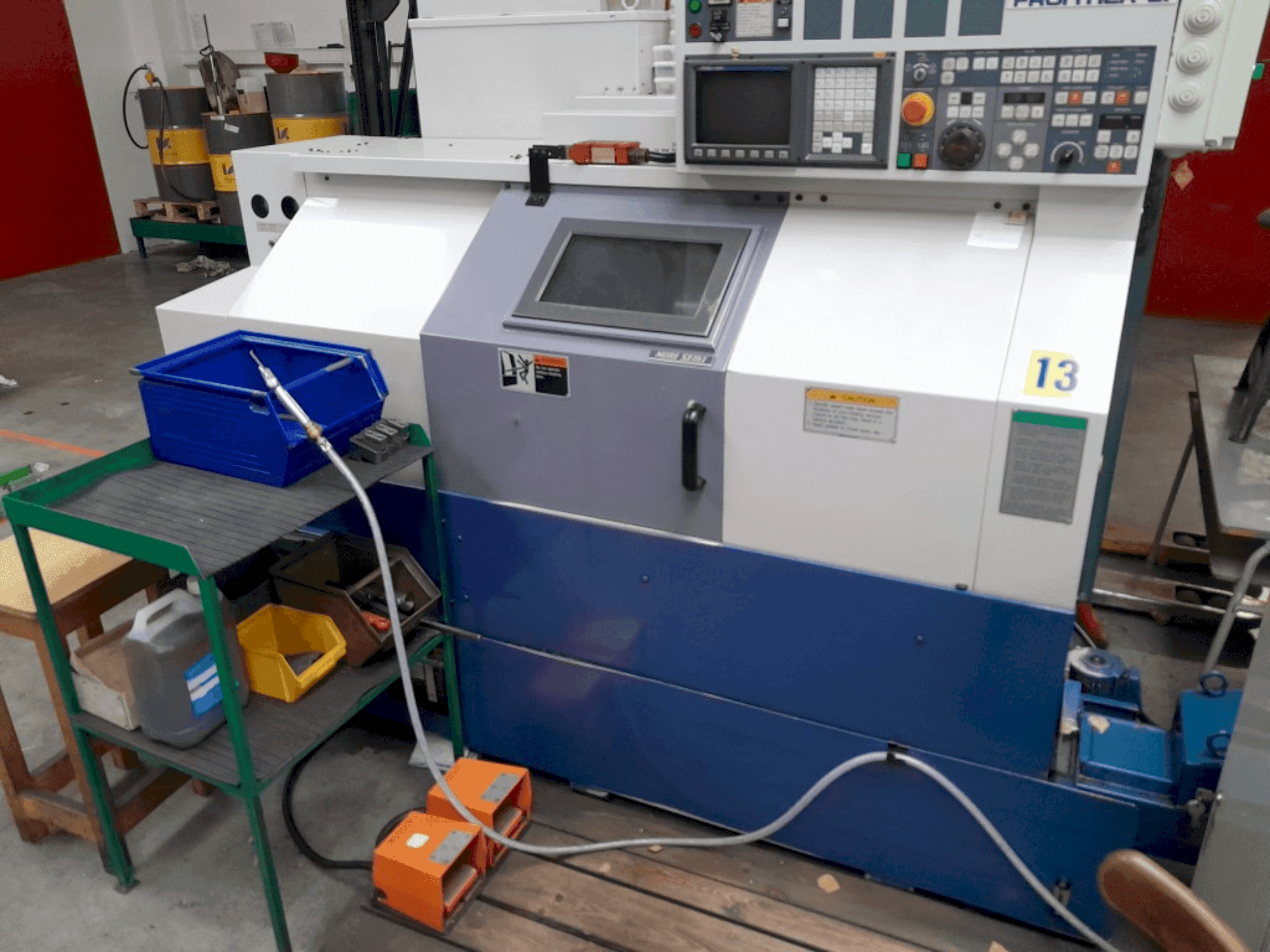 Makine MORI SEIKI Frontier L1 (1998) - Önden görünüm