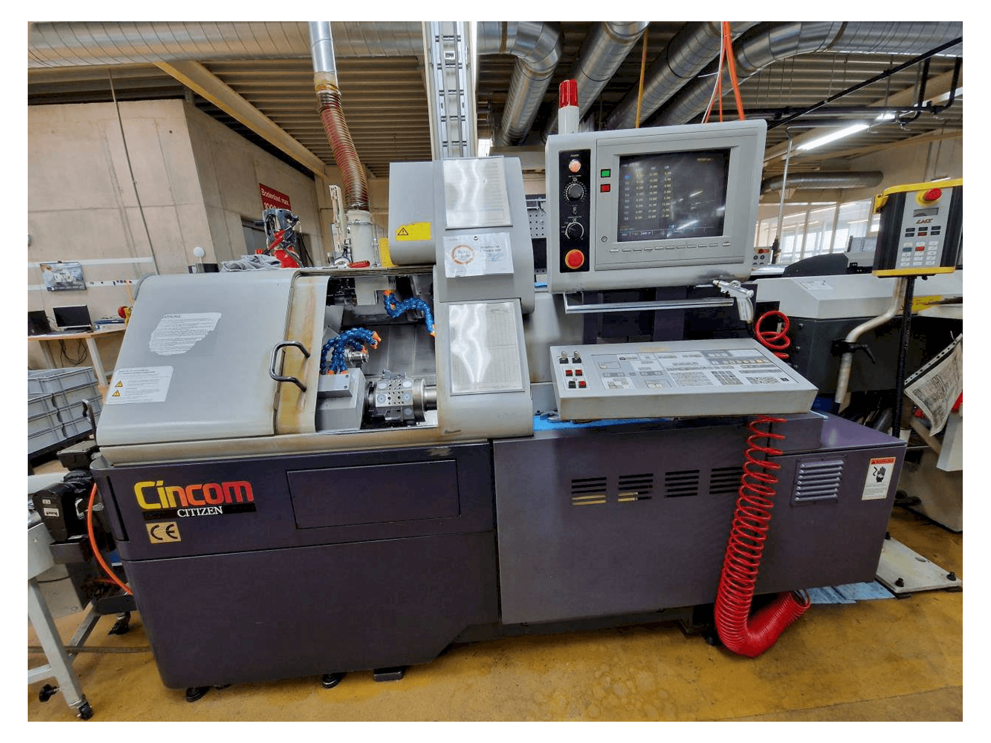 Makine Citizen M20 - Önden görünüm