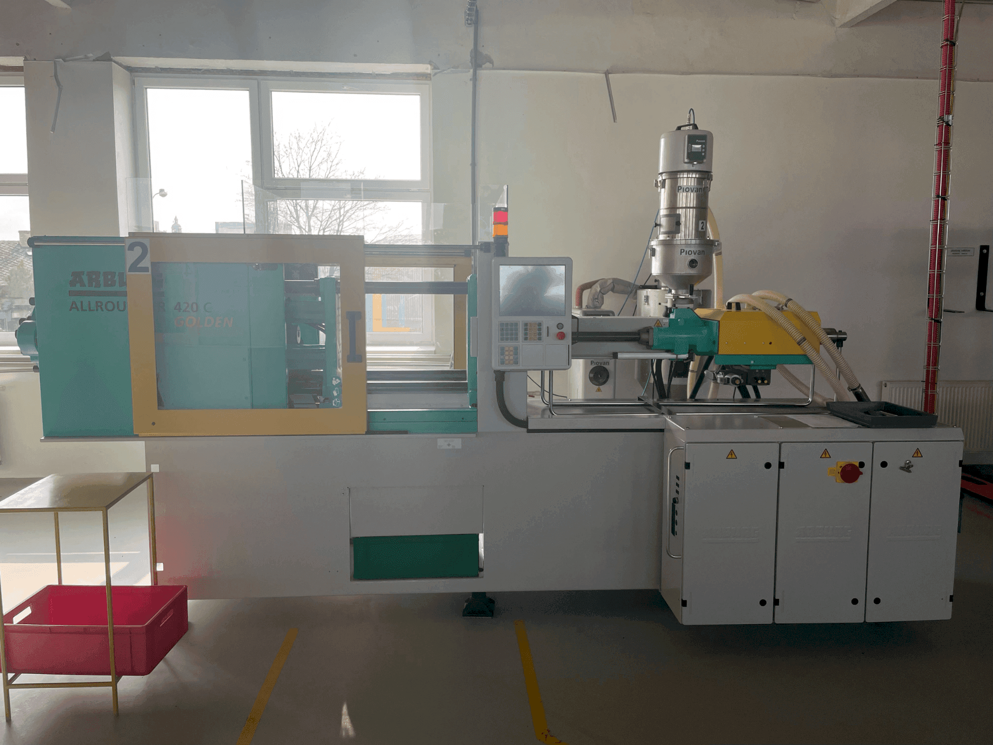 Makine Arburg Allrounder 420C 1000-290 - Önden görünüm