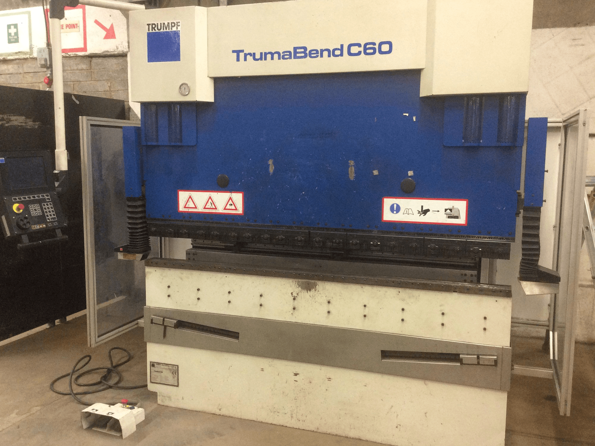 Makine Trumpf TrumaBend C60 - Önden görünüm