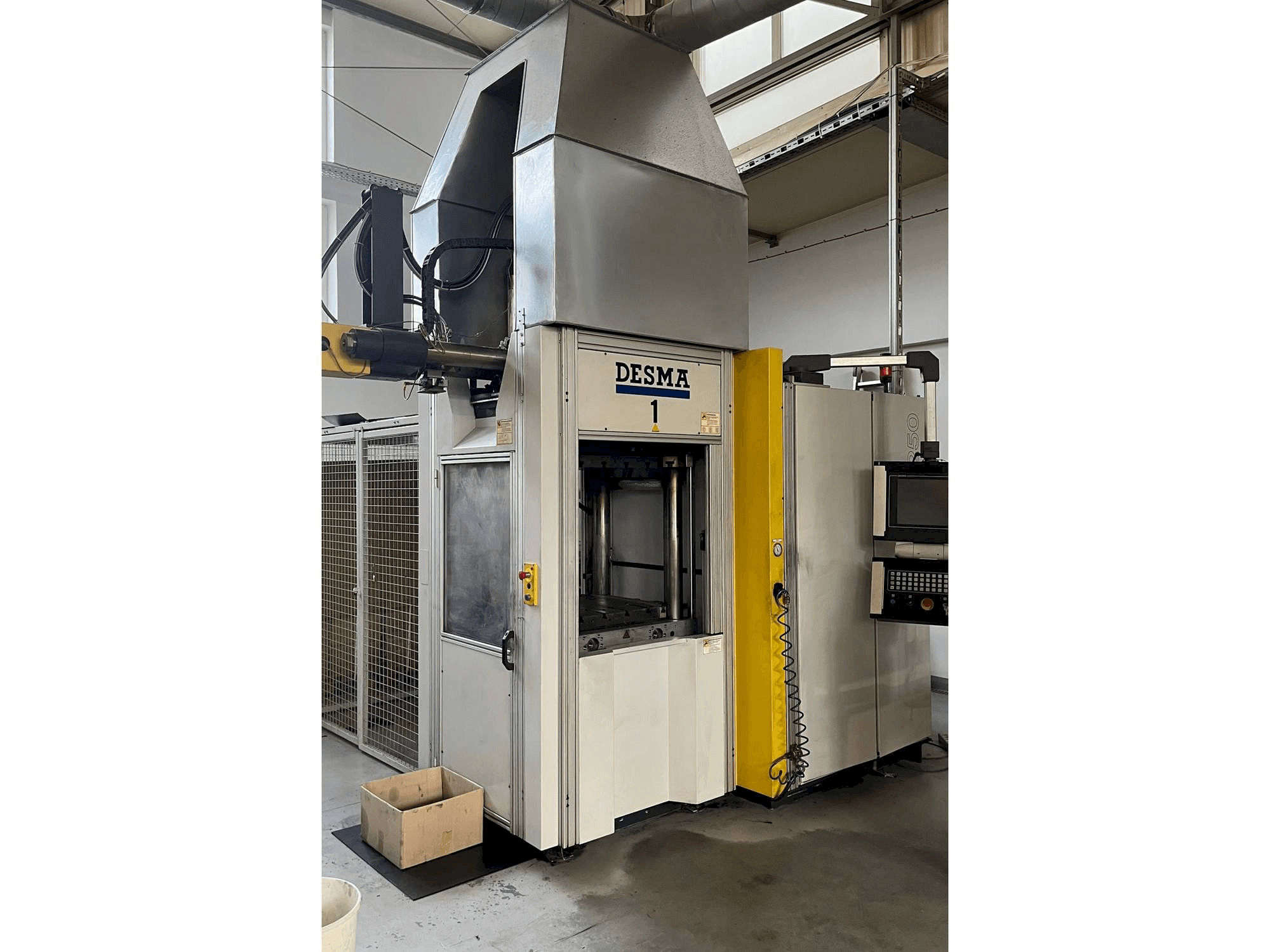 Makine Kloeckner Desma 968.250 ZO - Önden görünüm