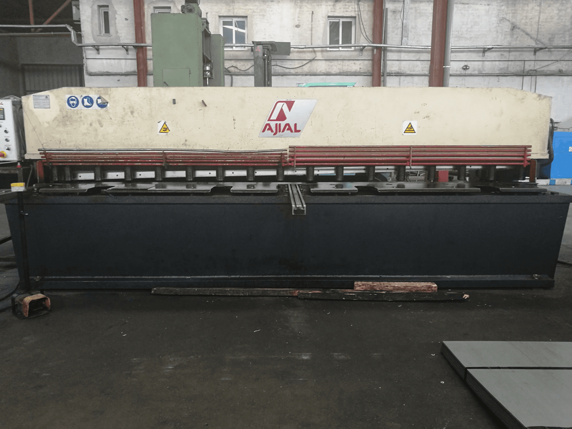 Makine Ajial - Önden görünüm CB-640