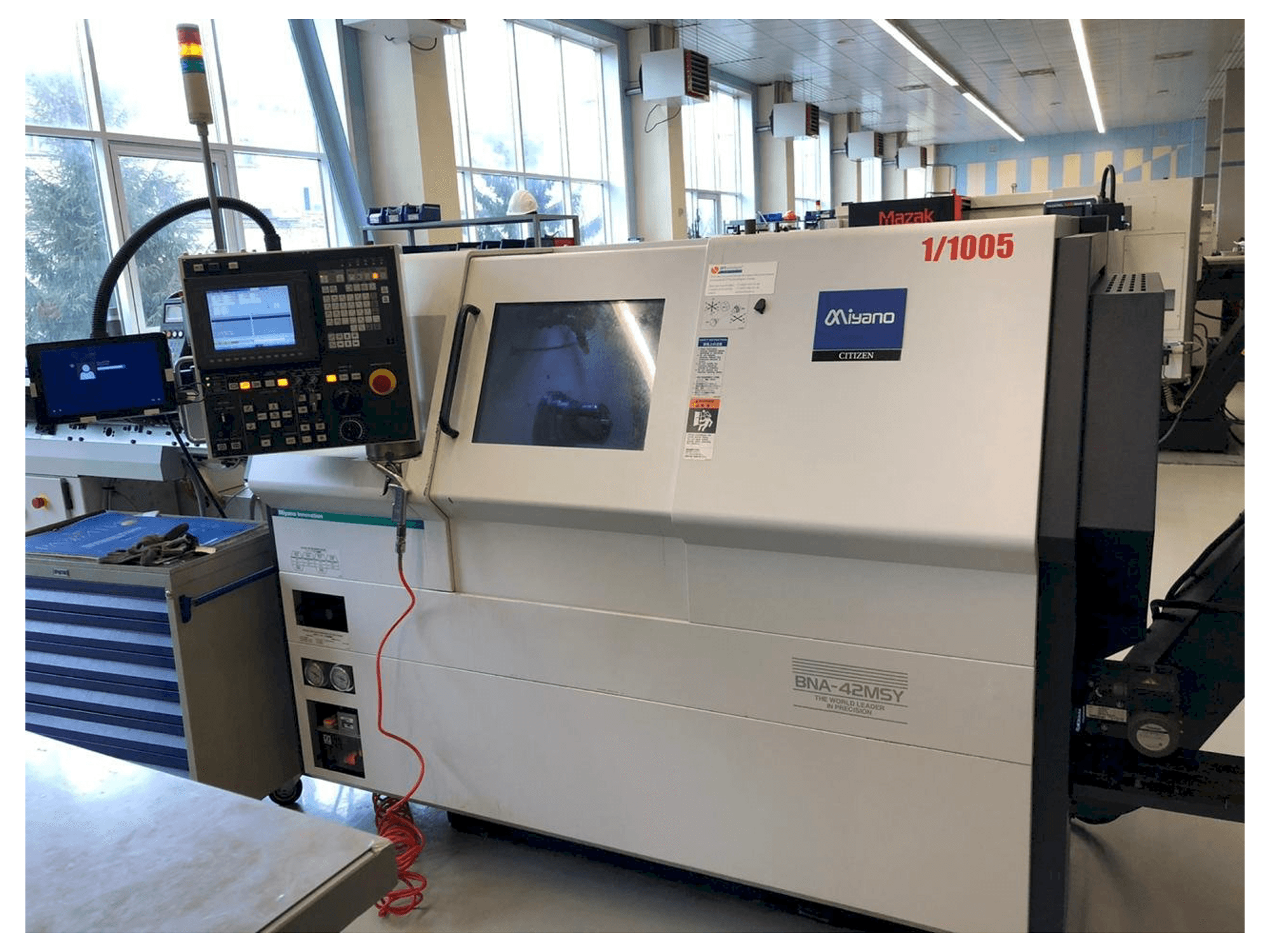 Makine Miyano BNA-42MSY - Önden görünüm