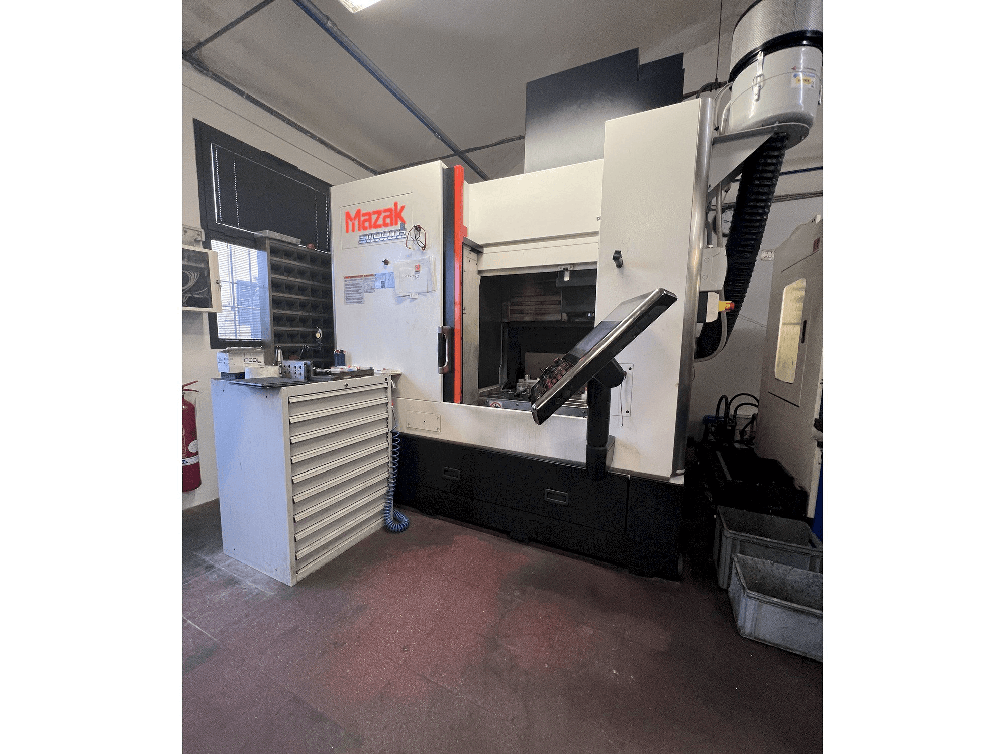 Makine Mazak FJV 200 Smooth G - Önden görünüm