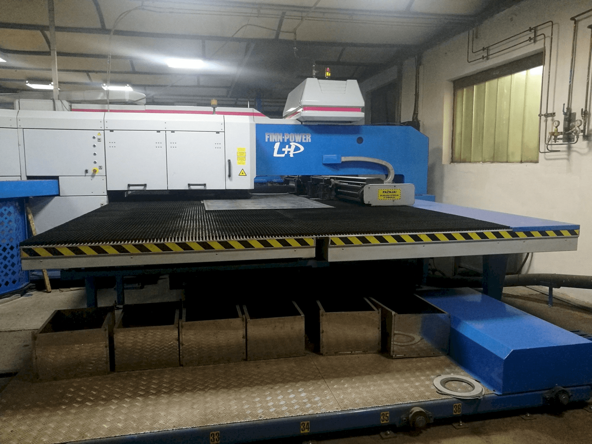 Makine Finn-Power LP6 SBTV - Önden görünüm