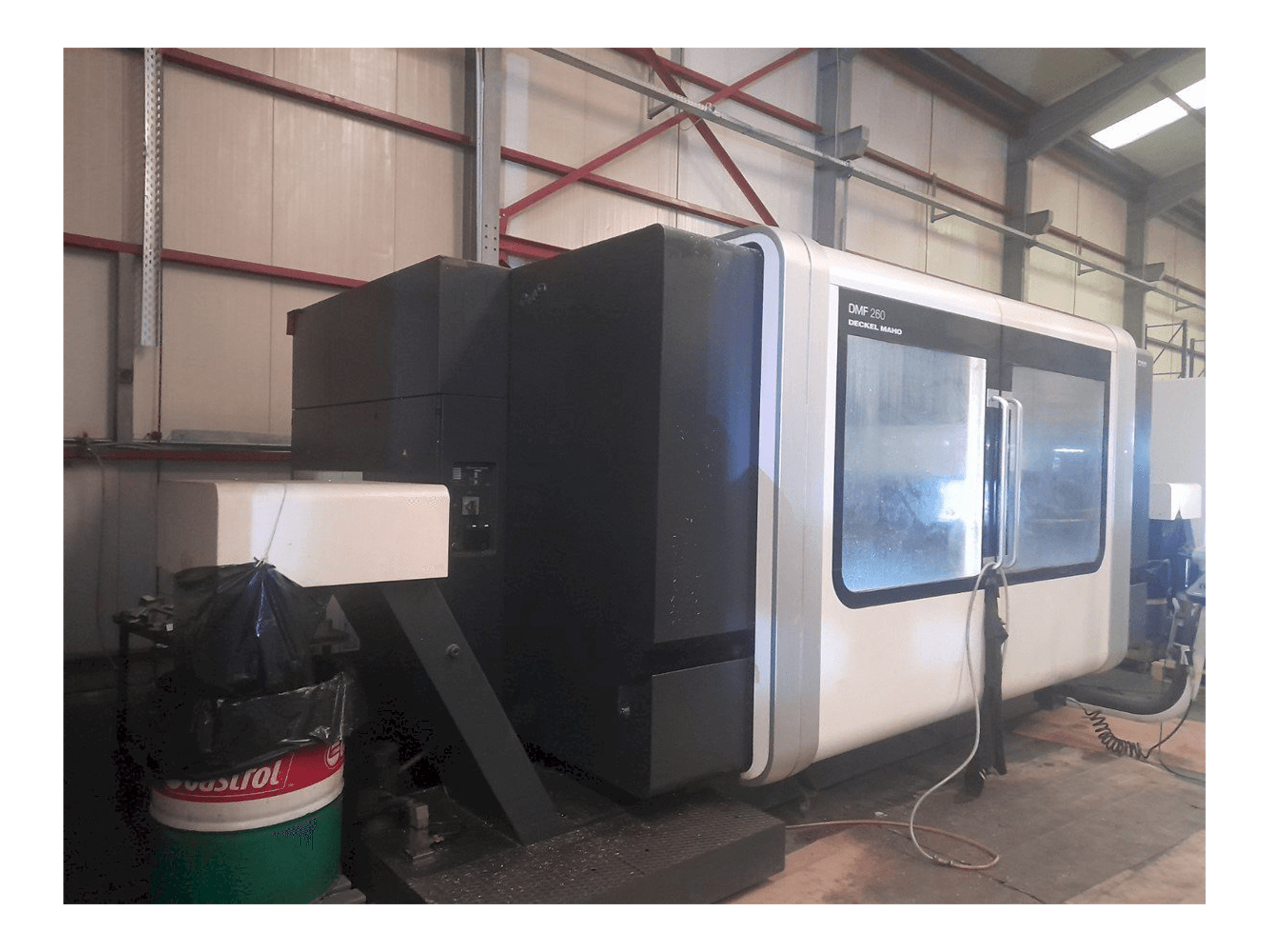 Makine DECKEL MAHO DMF 260 - Sol taraftaki görüntü