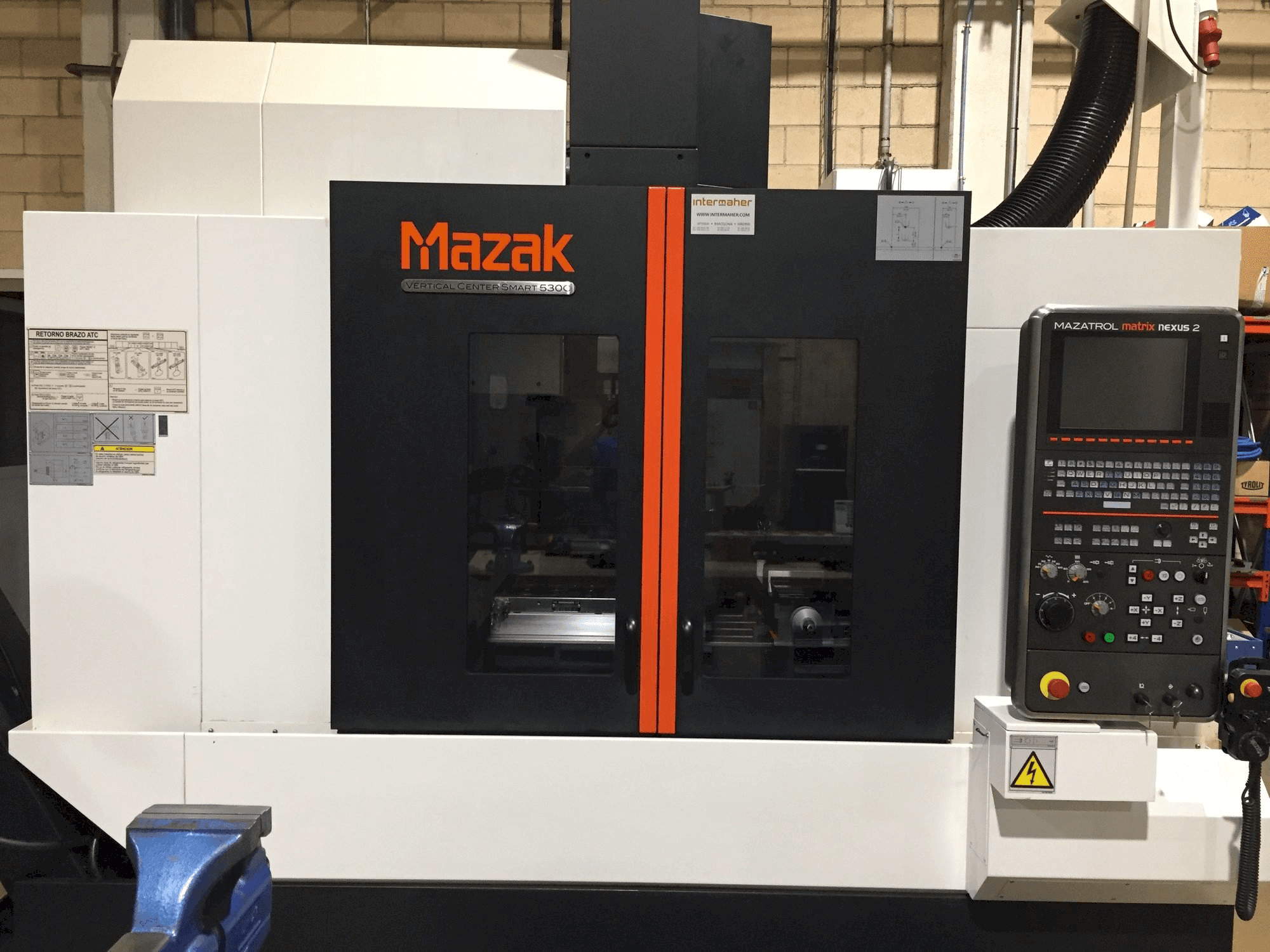 Makine Mazak VCS 530C - Önden görünüm