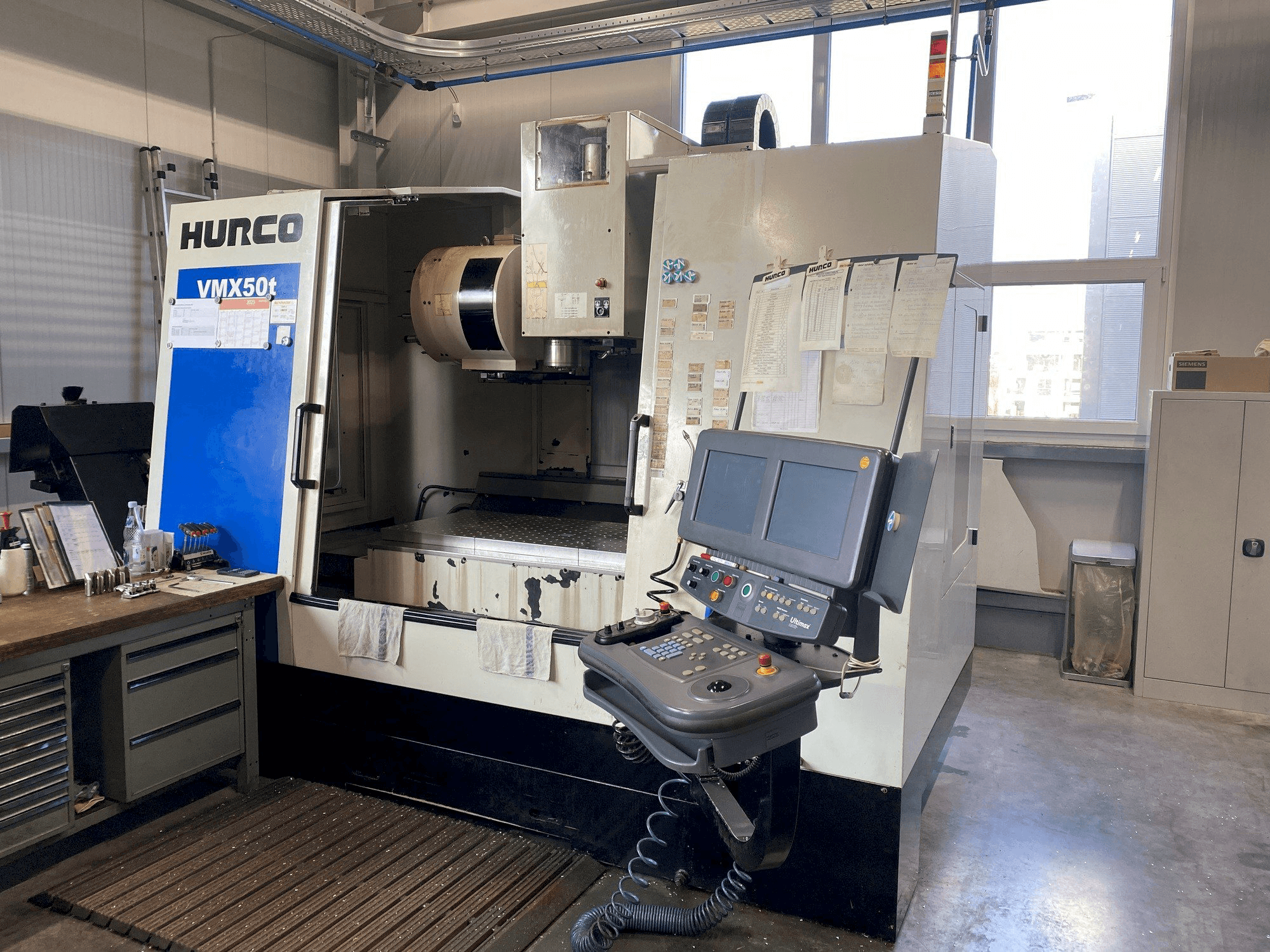 Makine Hurco VMX 50/40T - Önden görünüm