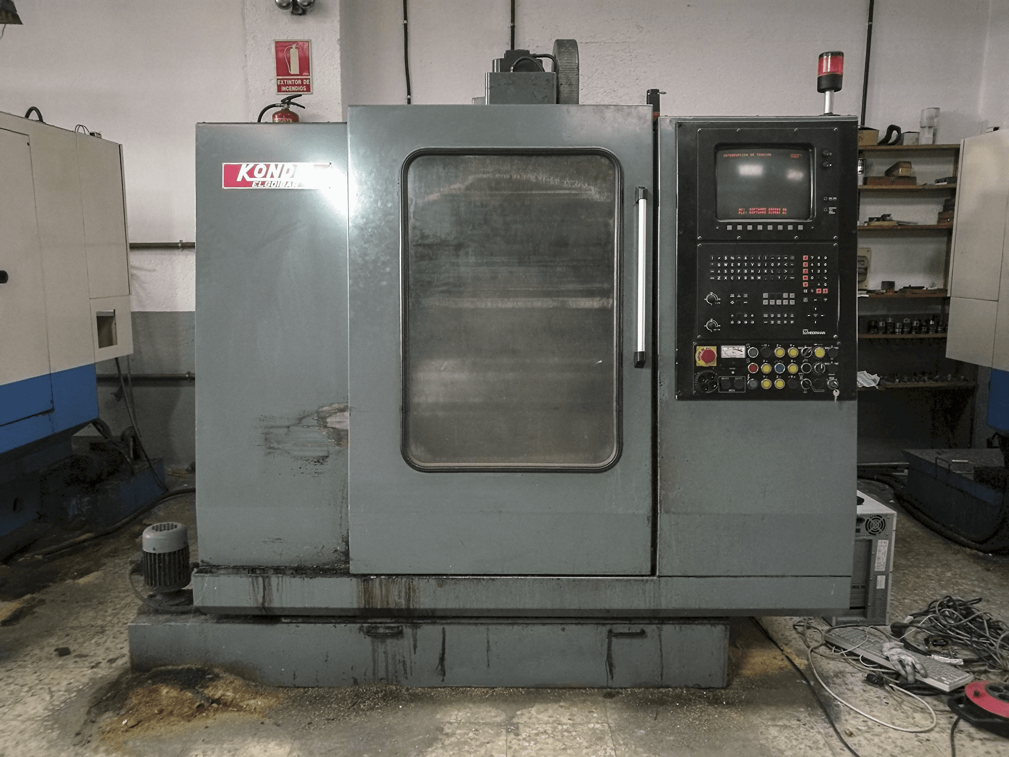 Makine KONDIA - Önden görünüm B-500