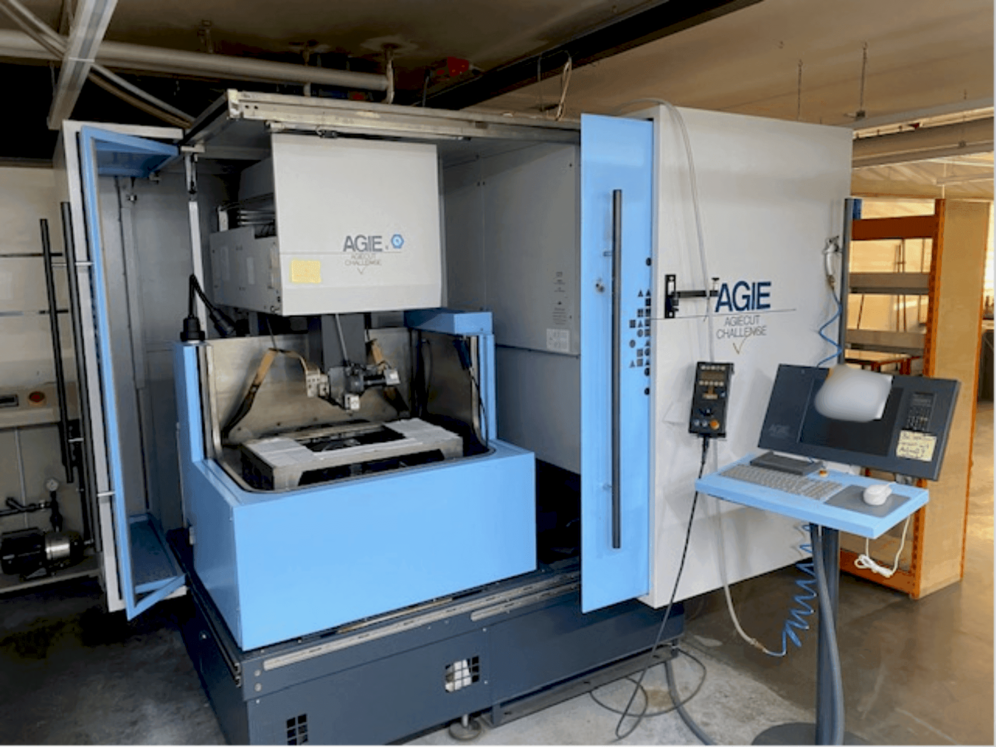 Makine AGIE Agiecut Challenge V2 - Önden görünüm