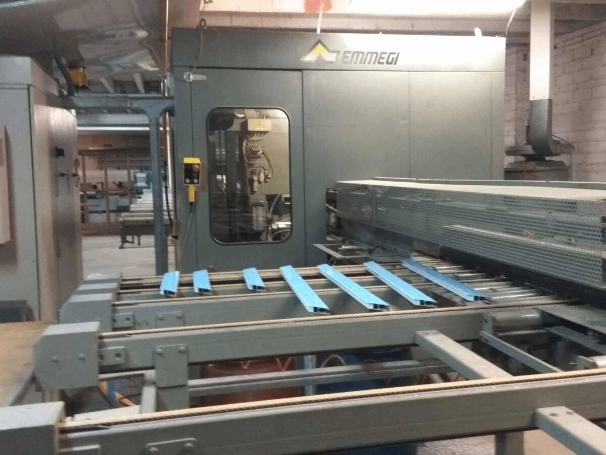 Makine Emmegi Quadra - Önden görünüm