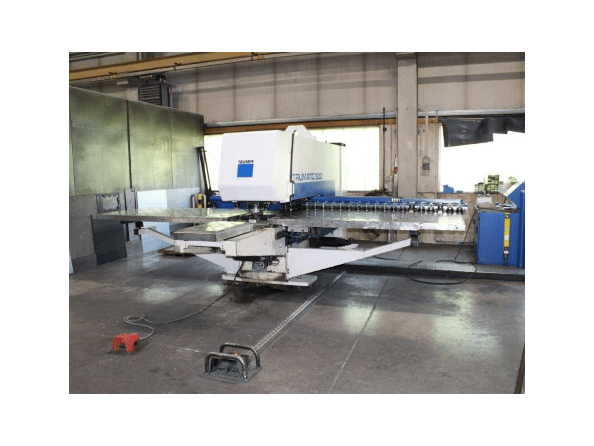 Makine Trumpf Trumatic 500 - Önden görünüm