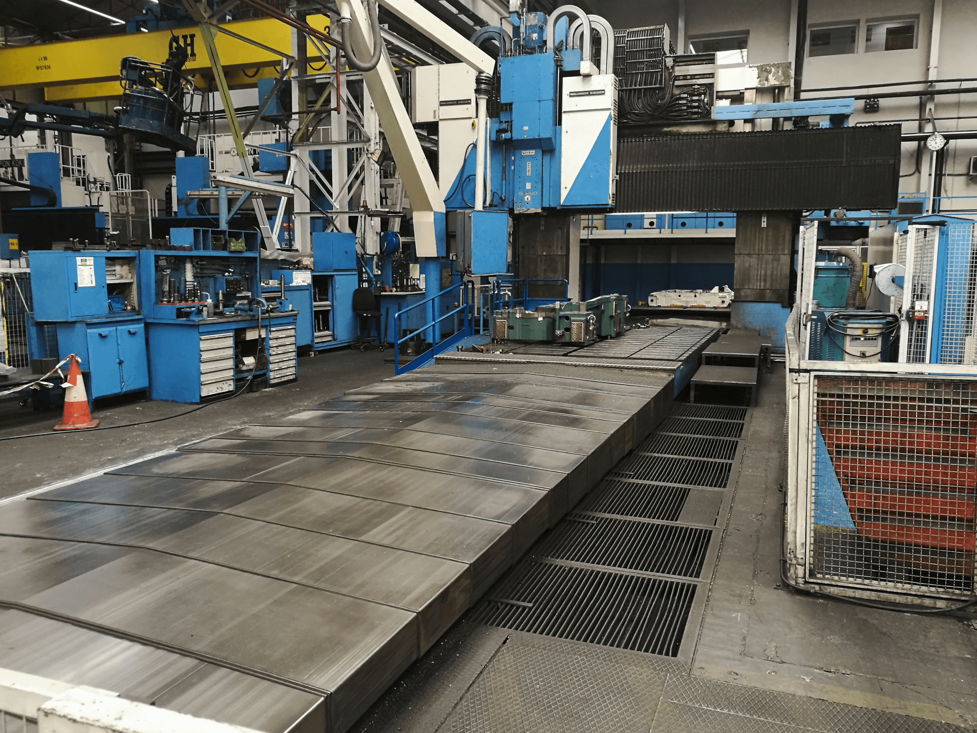 Makine Waldrich Siegen - Önden görünüm V/H-AR