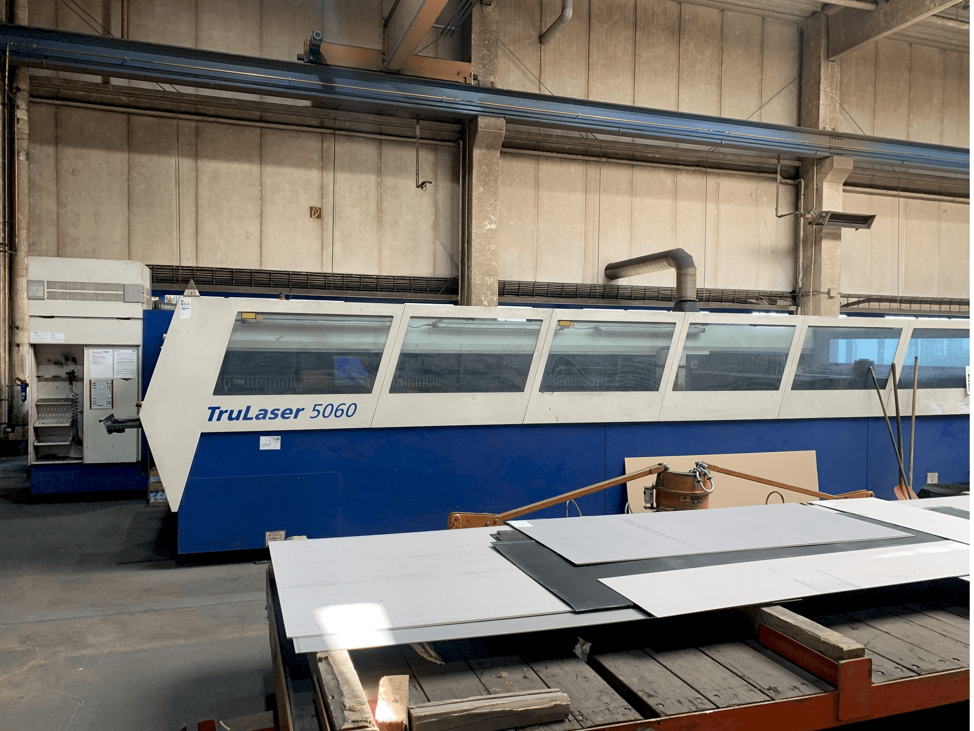 Makine Trumpf Trulaser 5060 - Önden görünüm