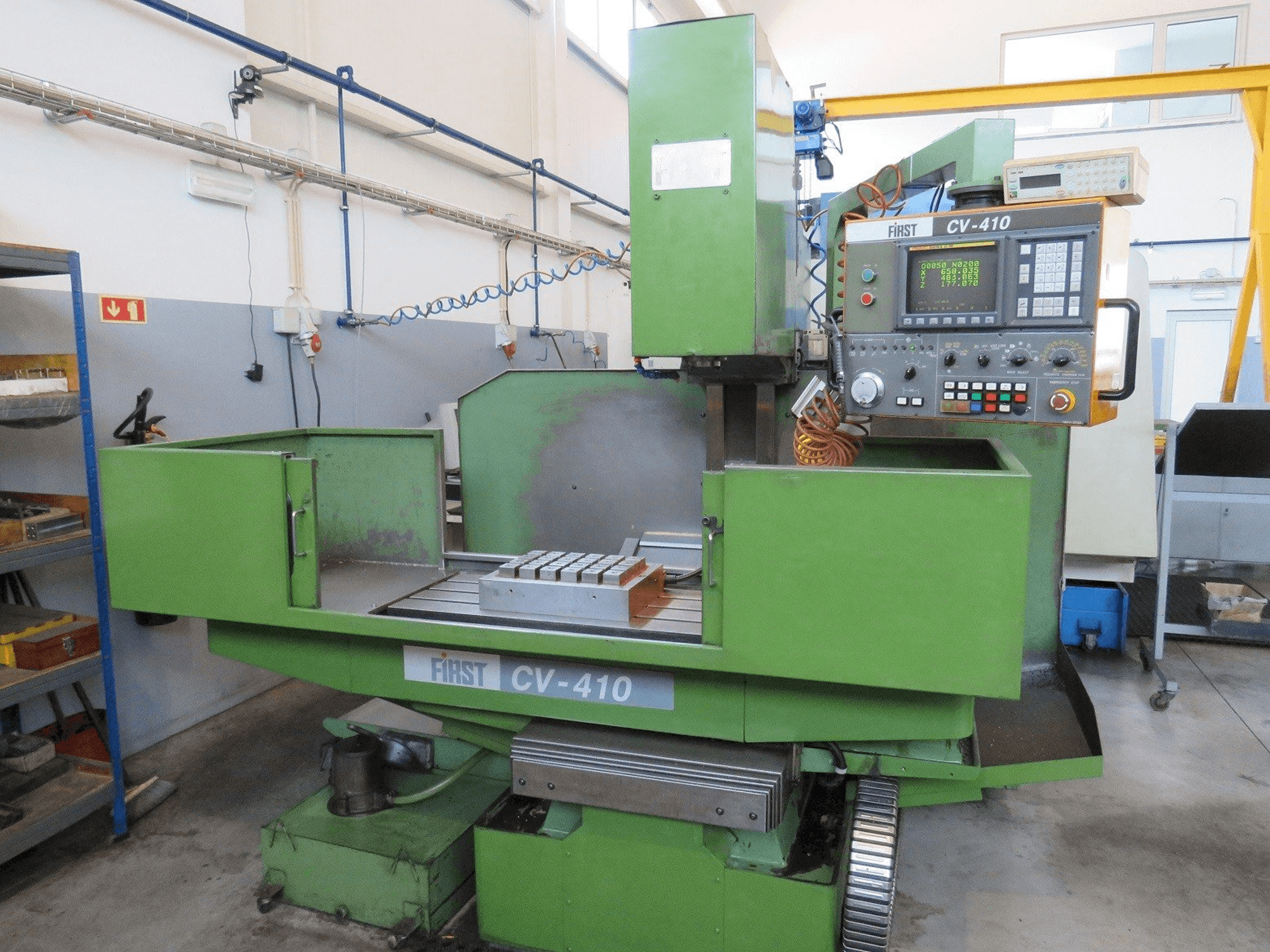 Makine FIRST CV-410 - Önden görünüm