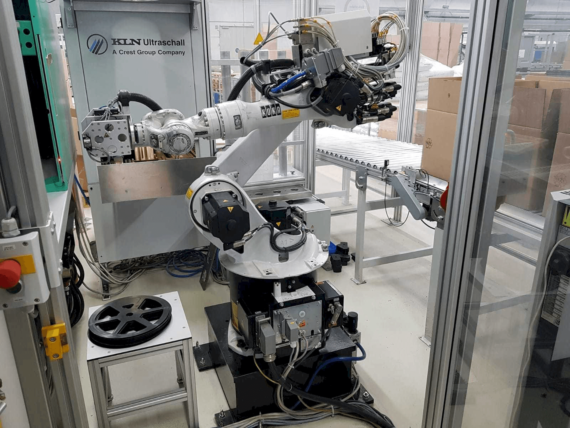 Makine KUKA KR 16 - Önden görünüm