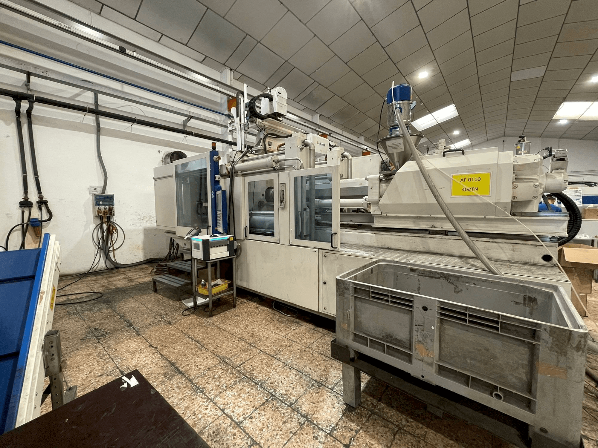 Makine Battenfeld HM 400/5100 - Sağ taraf görünümü