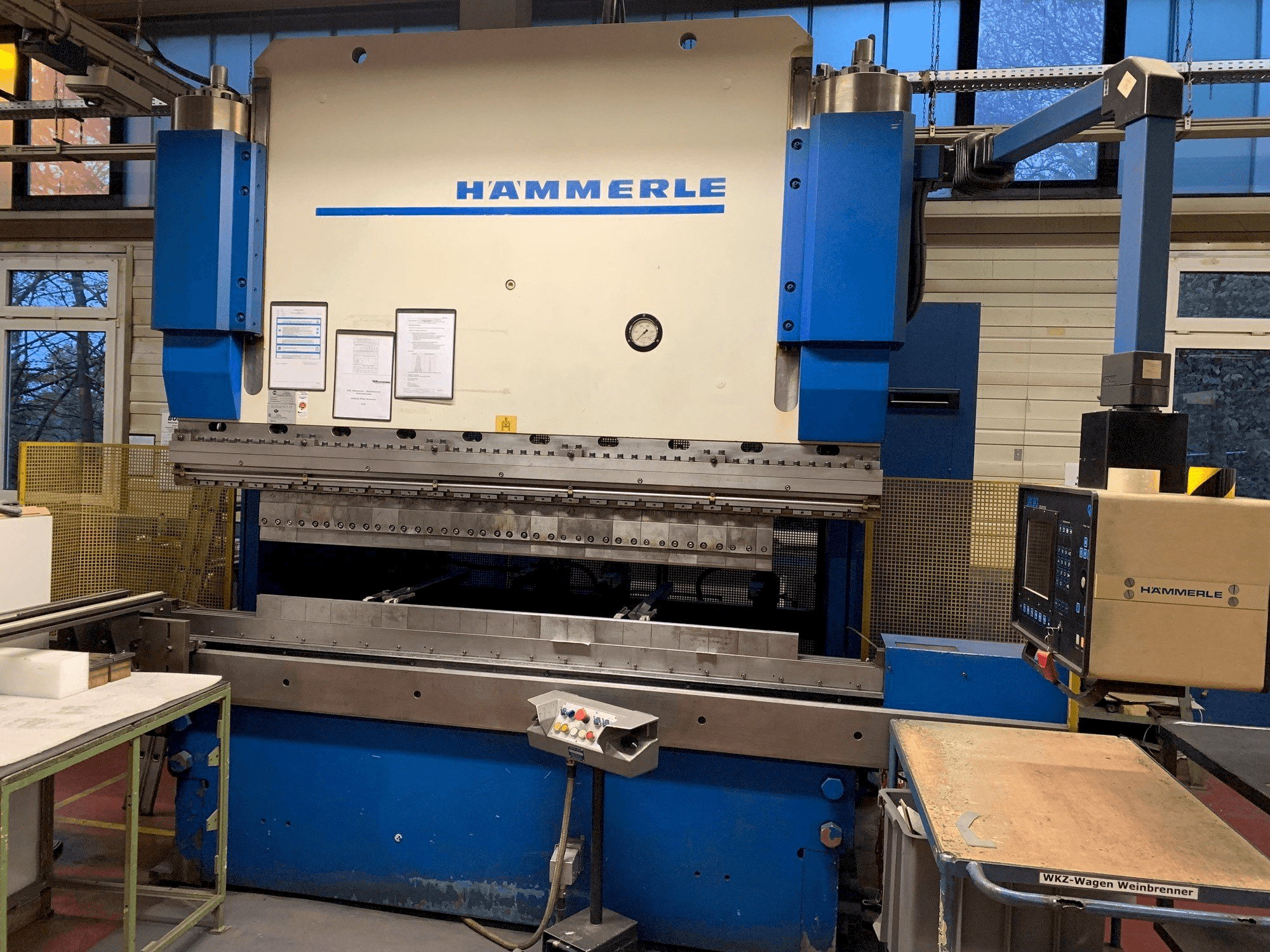 Makine HAMMERLE AP 200 2600 Serie 3 - Önden görünüm