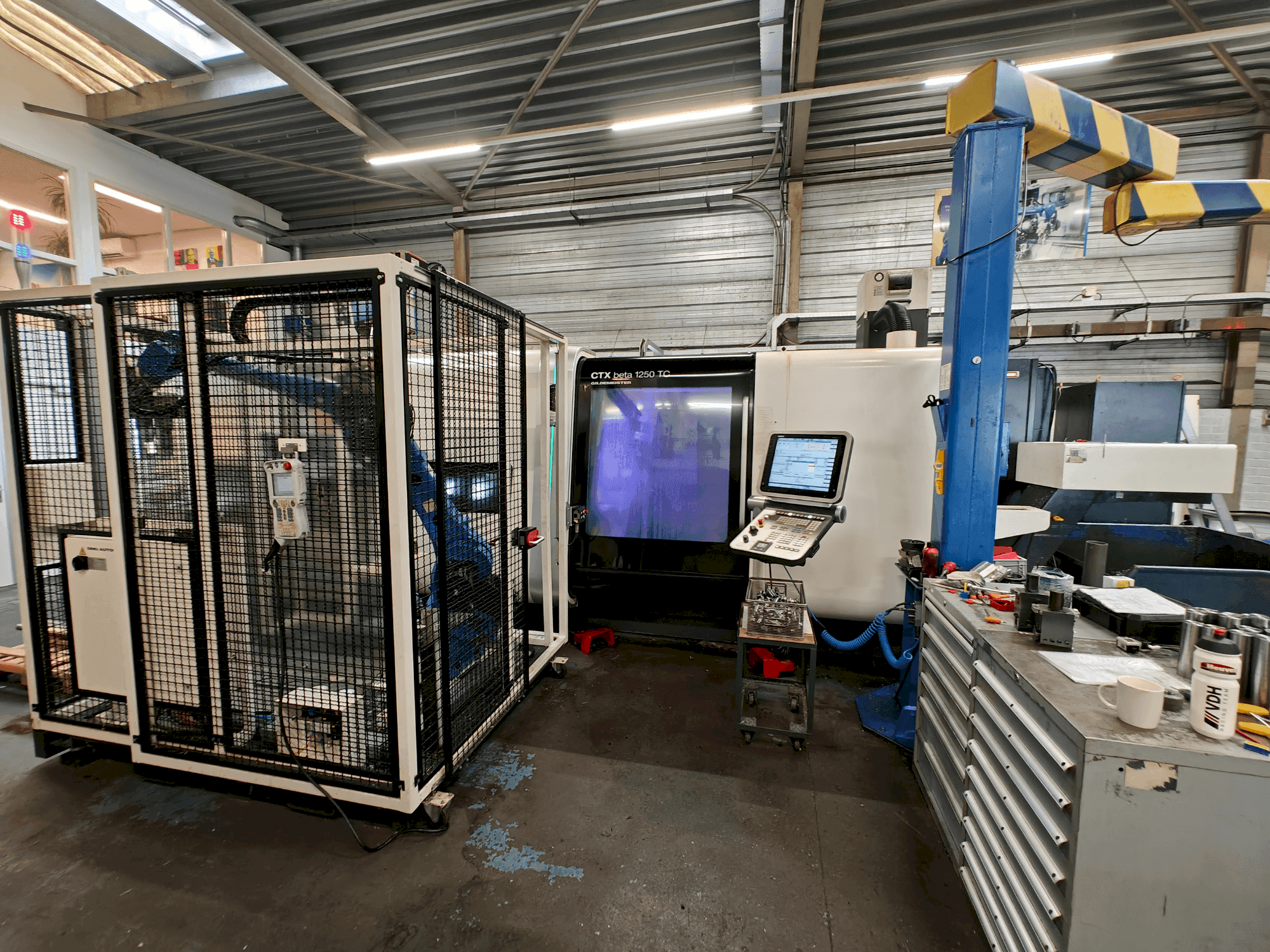 Makine DMG CTX beta 1250 4 A - Önden görünüm