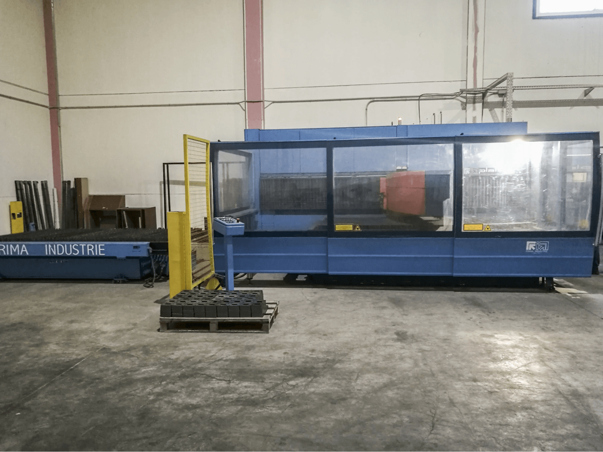 Makine Prima Power - Sağ taraf görünümü Platino 1530