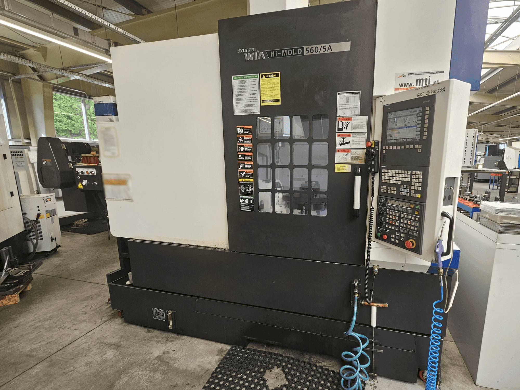 Makine Hyundai Wia Hi-MOLD 560/5A - Önden görünüm