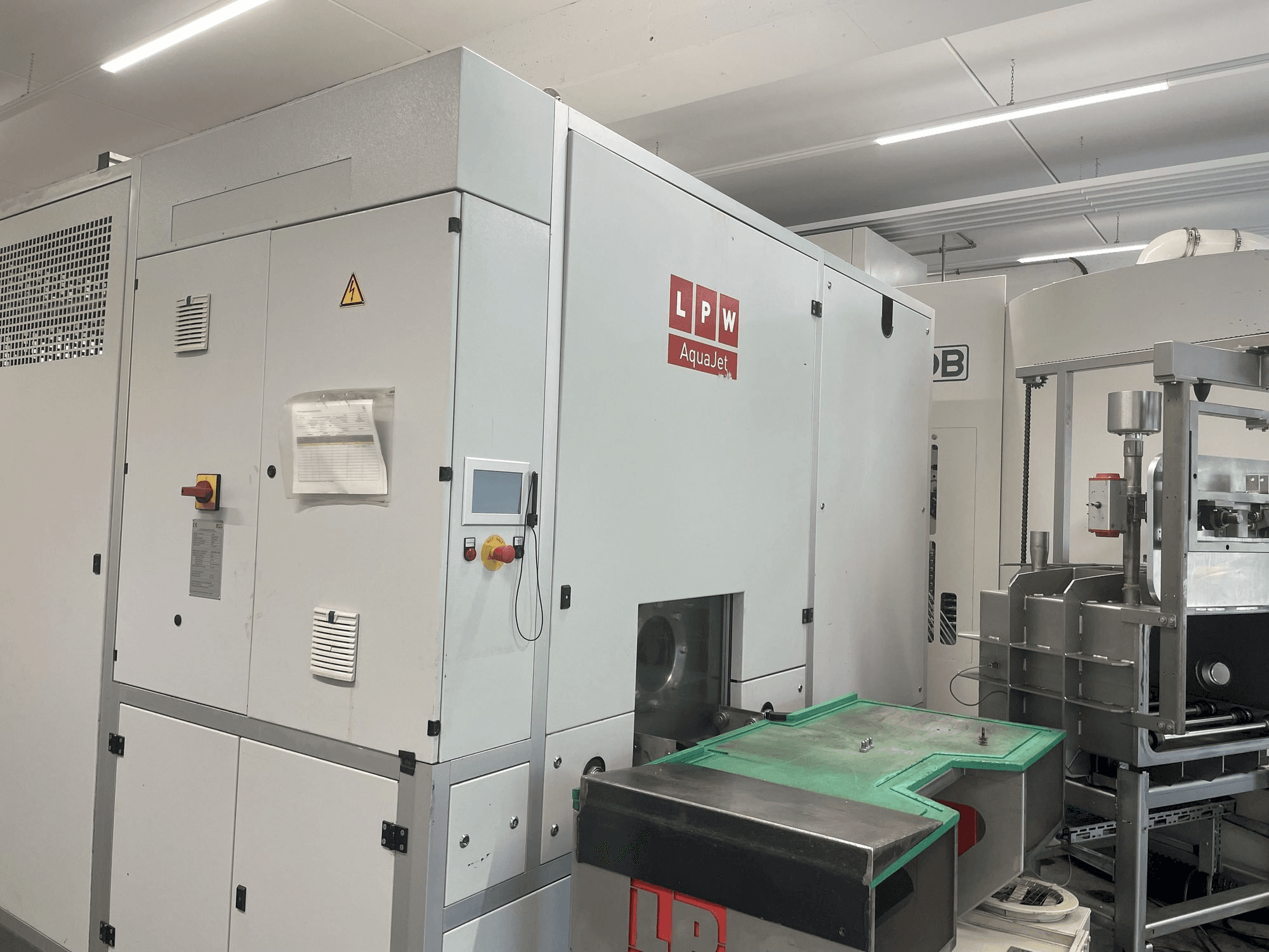 Makine LPW LPW Aqua Jet 670 T2-V (2013) - Önden görünüm