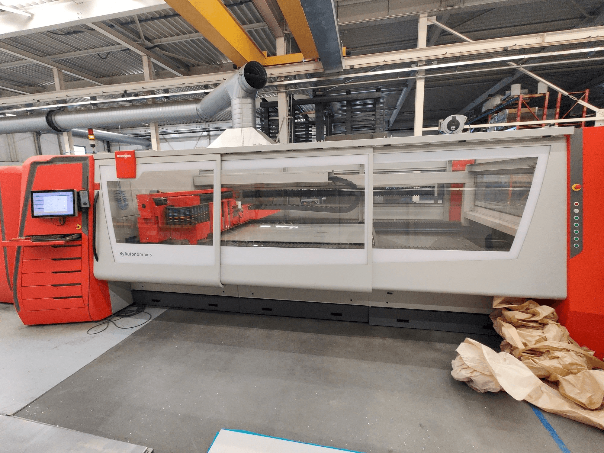 Makine Bystronic Autonom 3015 6kW CO2 - Önden görünüm
